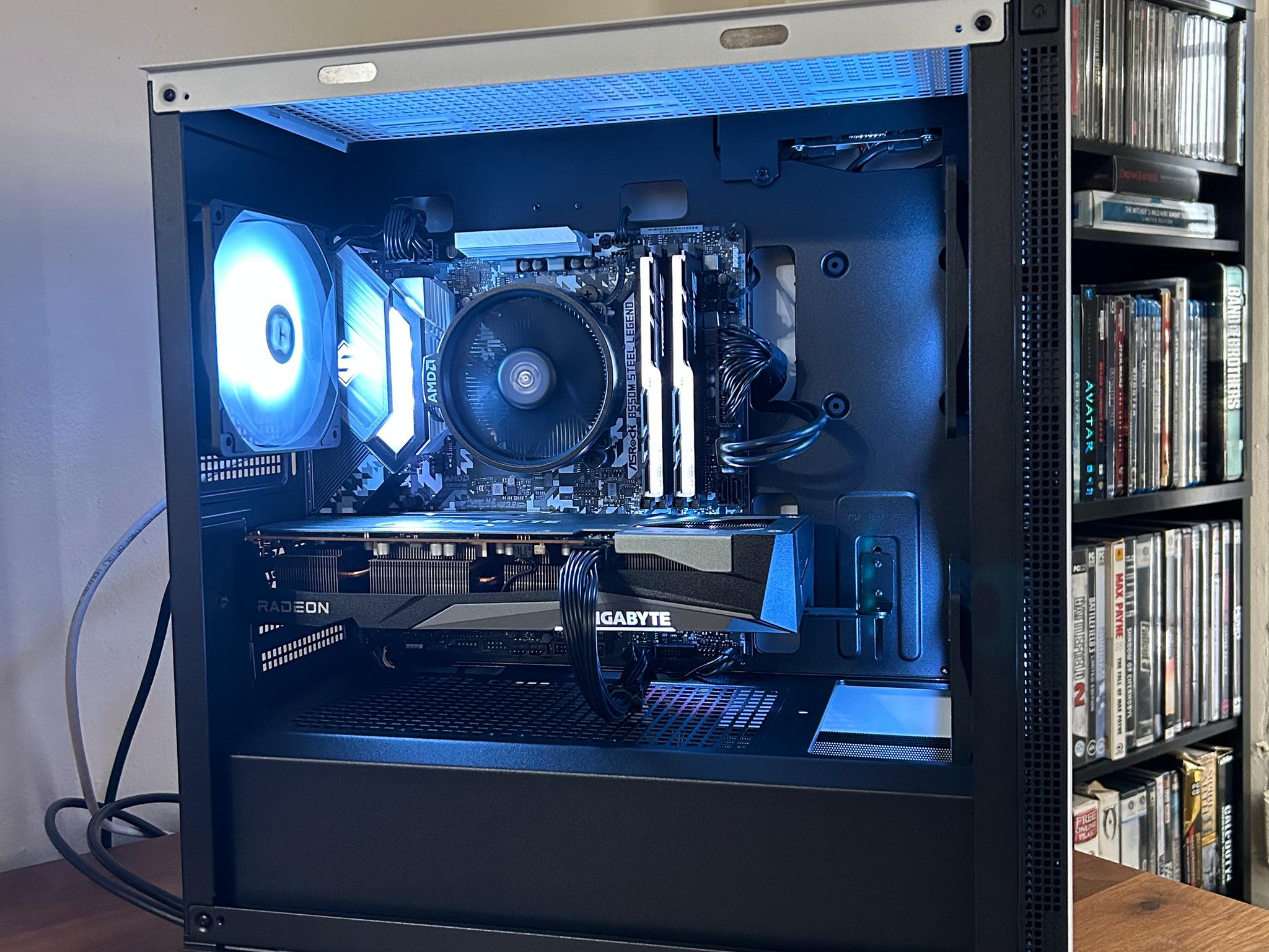 AMD RX 7600 | Ryzen 5 5500 | 1TB SSD | The Mini Legend V7 **FREE AVATAR GAME CODE INCLUDED**