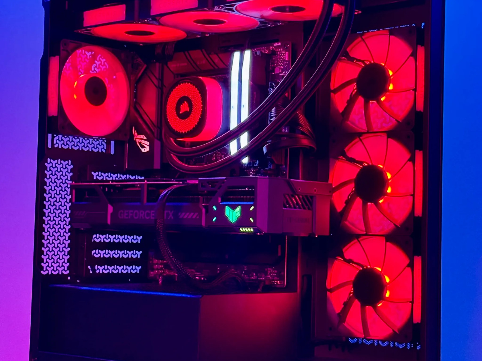 Corsair Gaming PC ✨ NVIDIA RTX 5070 OC, 14600KF 5.3 Ghz, 2TB M.2 SSD, 32GB RAM, WiFi, WIN 11 Pro