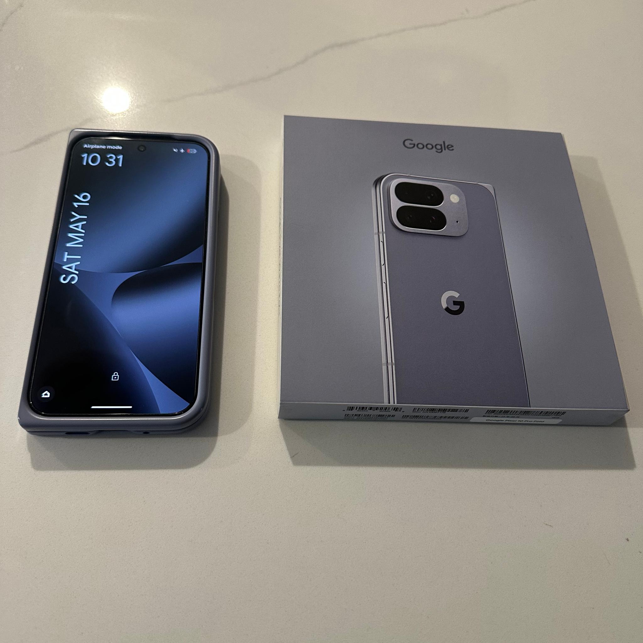 Unlocked Google Pixel 10 Pro Fold 256gb moonstone