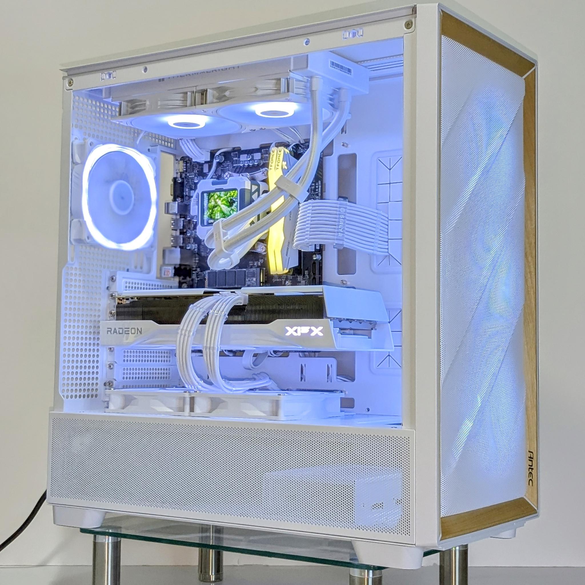 (ALL WHITE build w/ Birch🪵)🤍Ryzen 7 7700X🤍RX 9070🤍32GB DDR5 RAM🤍2TB NVMe🤍Windows 11 Pro 🪵🧊👑