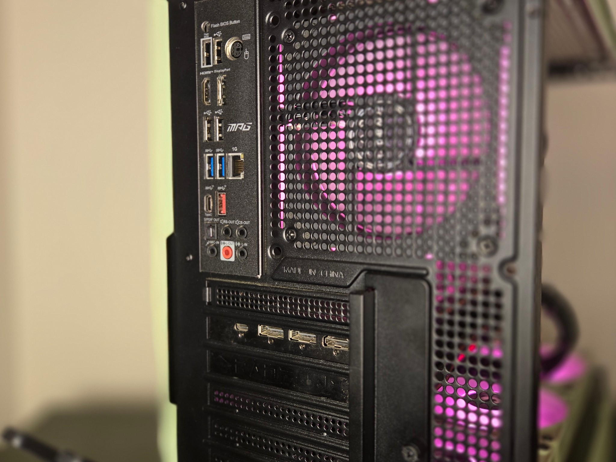 RX 6900 XT | Ryzen 7 5800XT | 32gb DDR4 |1tb Storage