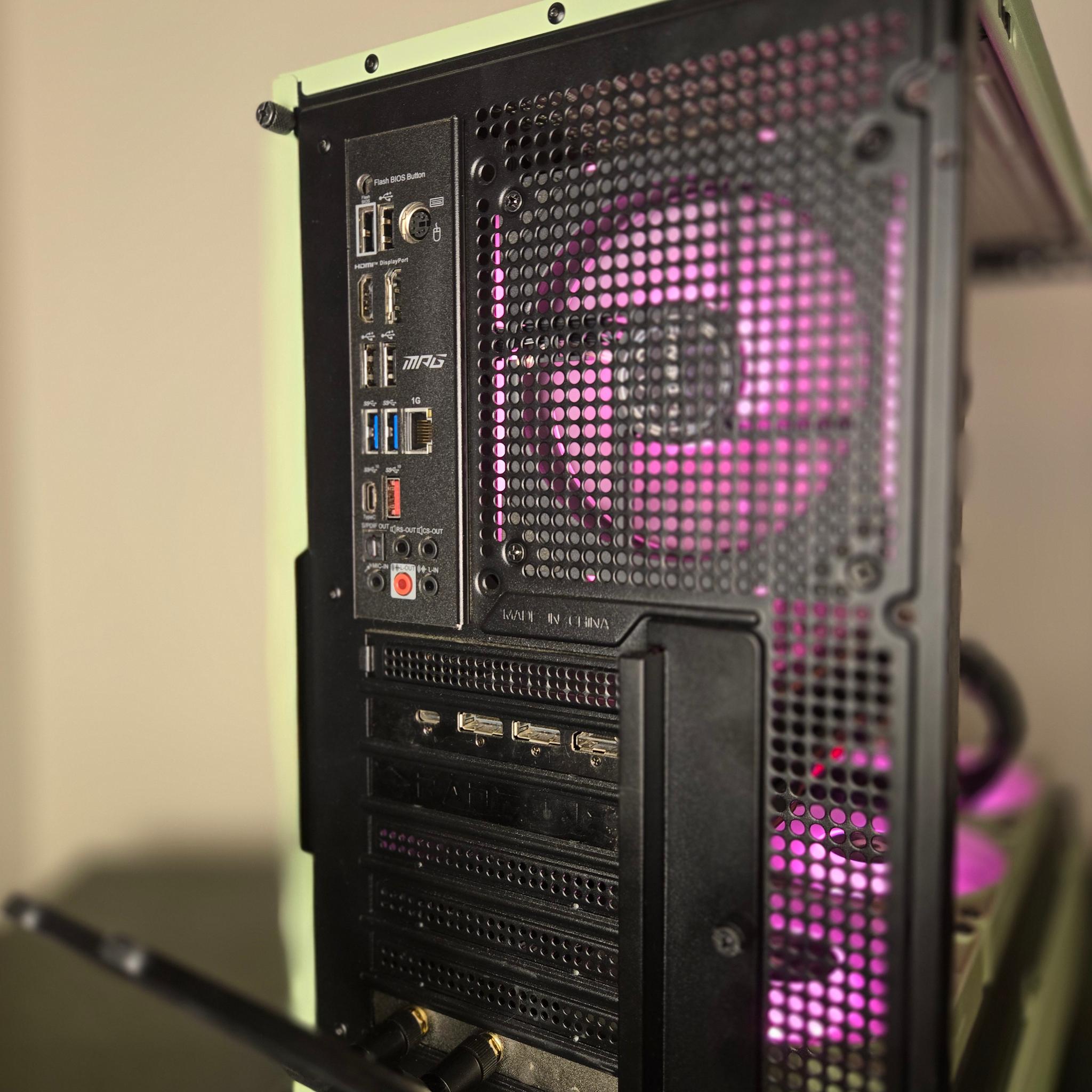 RX 6900 XT | Ryzen 7 5800XT | 32gb DDR4 |1tb Storage
