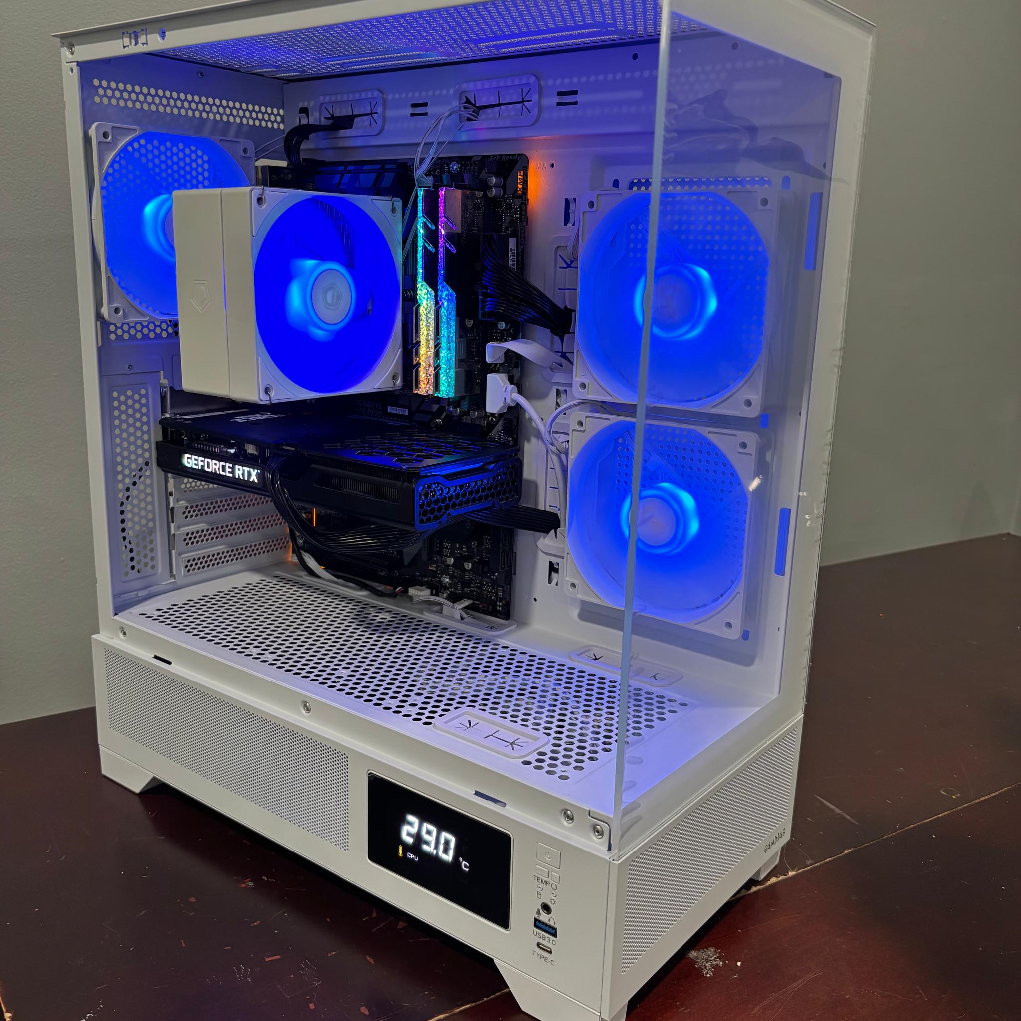 I7 8700 - RTX 3050 8gb - ddr4 16gb 3200mhz - 512gb ssd