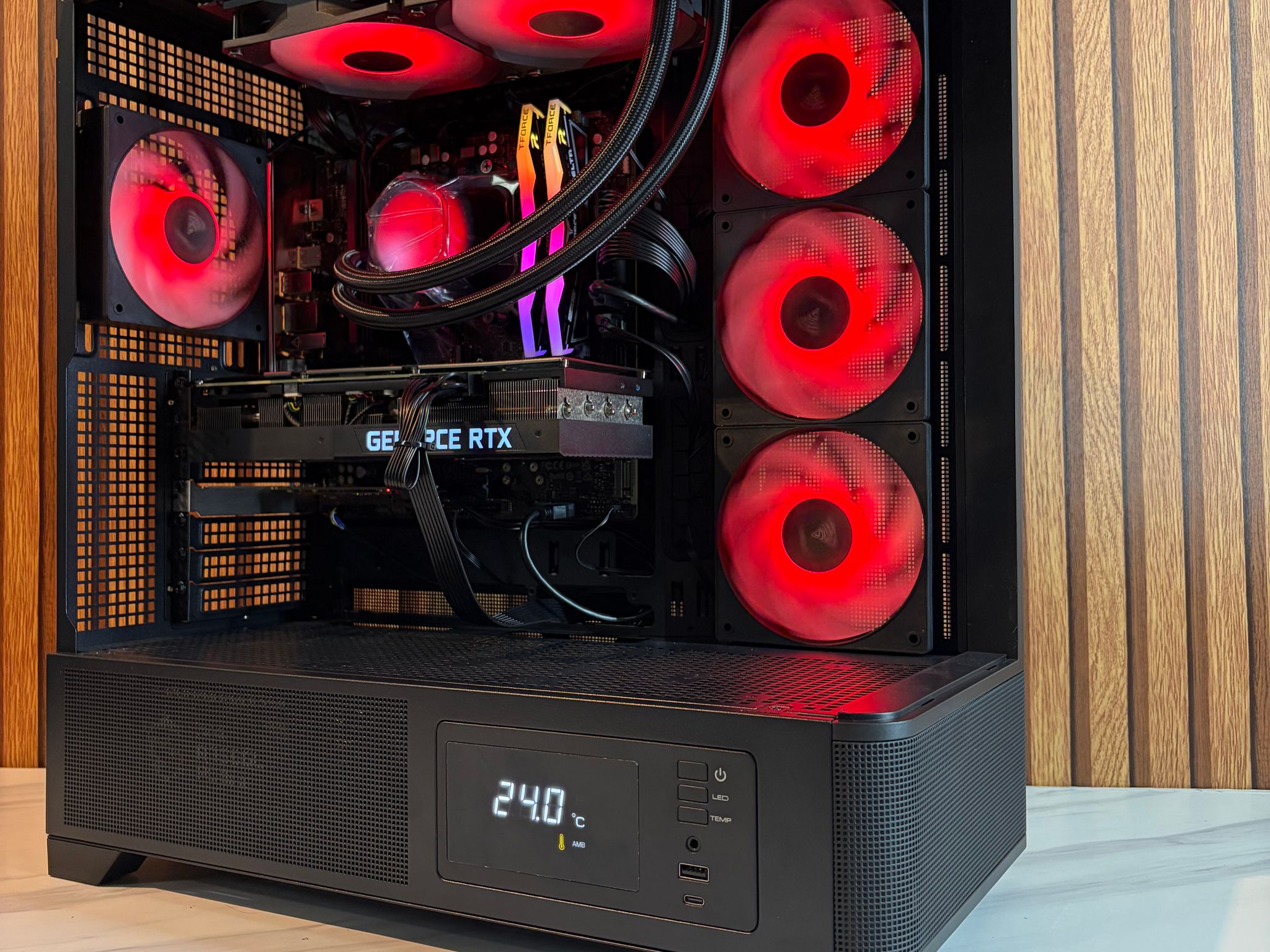 RTX 3080 | RYZEN 5 7600 | 1TB SSD | 240MM AIO | 16GB DDR5 | 750W