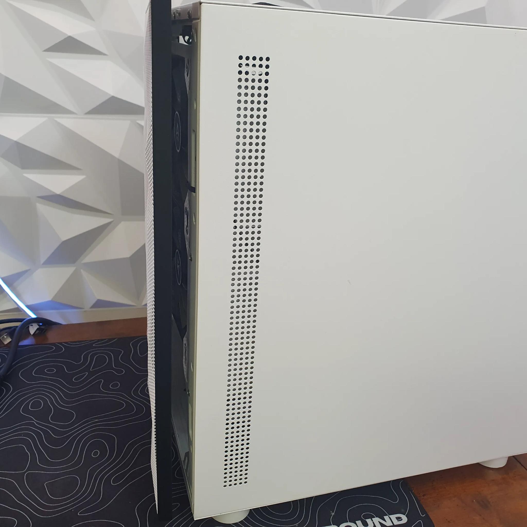 White Micro ATX PC Case (**Lose Front panel**)