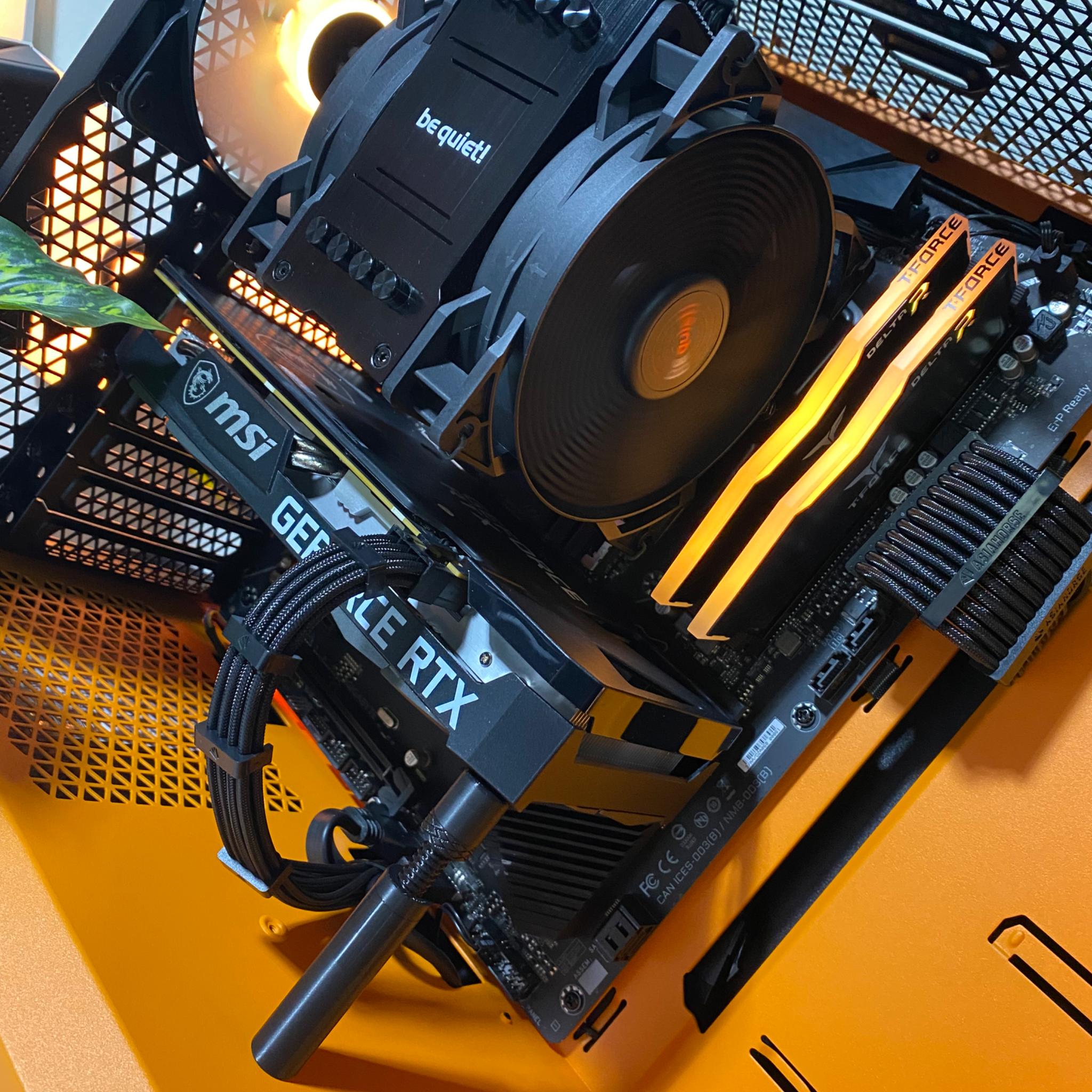 🎄Cyber Week Sale!!!   X-Mas Orange Pot - Festive Power for Your Gaming!** 🎄