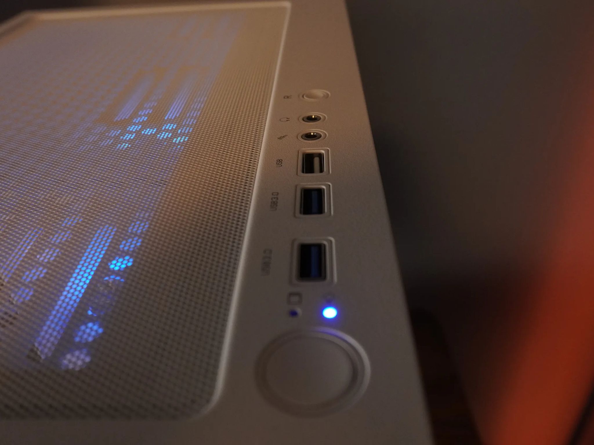 🤍AESTHETIC🤍 1440/1080p NEW GEN GAMING MACHINE 💚RTX 5060 💙 i5 12400f | 32GB | 1TB | WIFI