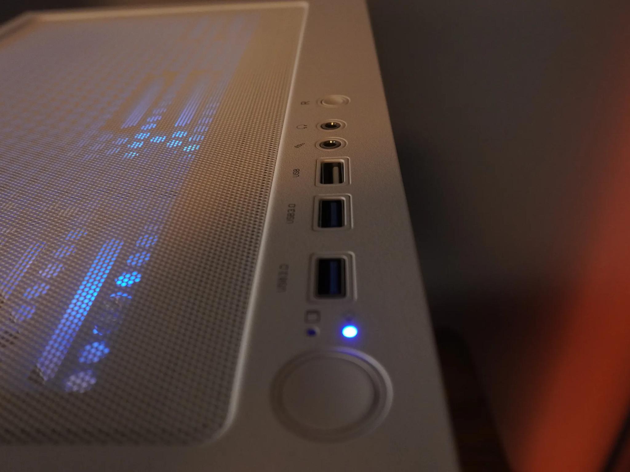 🤍AESTHETIC🤍 1440/1080p NEW GEN GAMING MACHINE 💚RTX 5060 💙 i5 12400f | 32GB | 1TB | WIFI