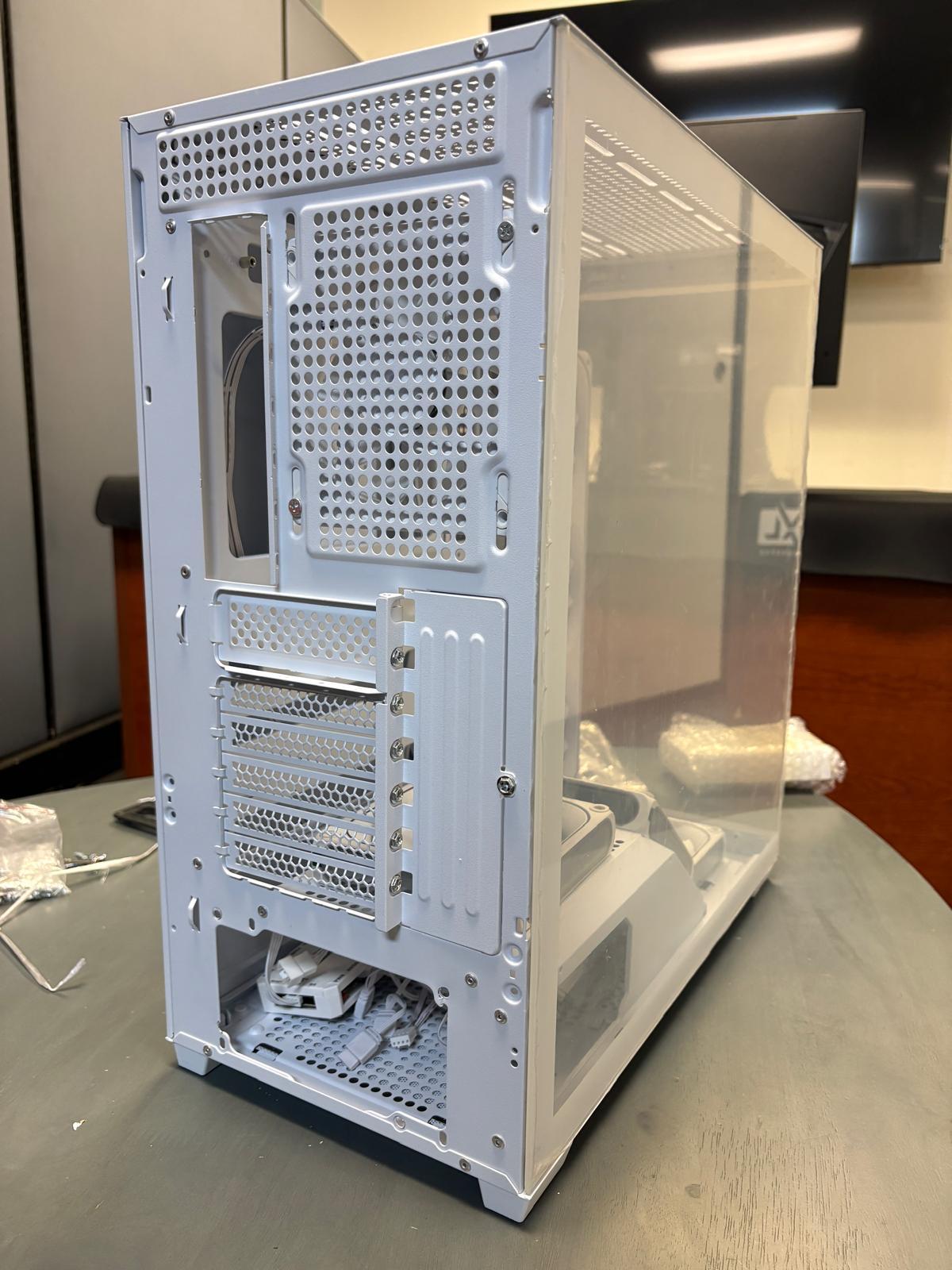 NEW - White Compact Dual-Chamber Mid Tower Airflow Case with Tempered Glass