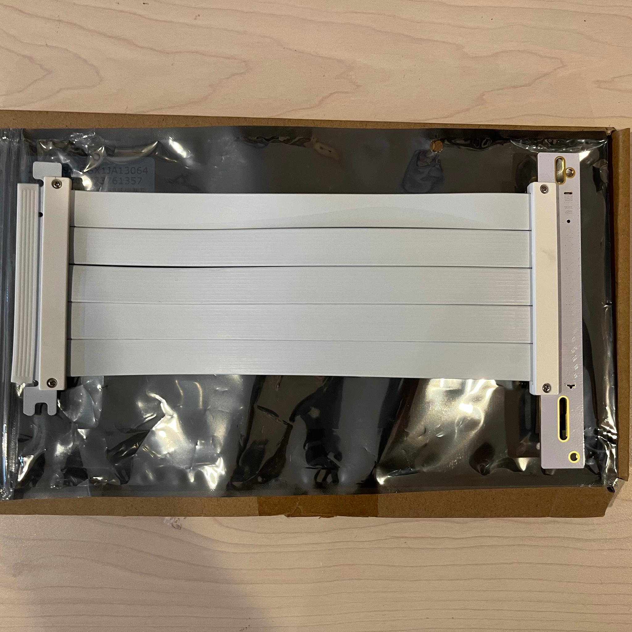 White PCIE Gen 4 Riser Cable - 200mm