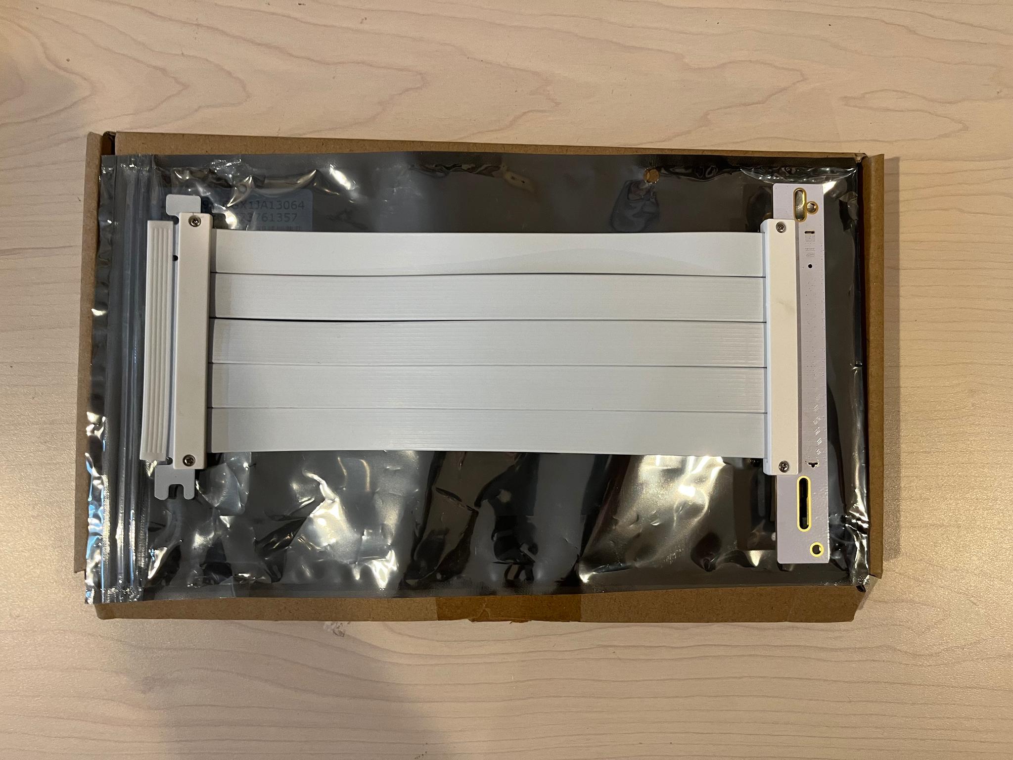 White PCIE Gen 4 Riser Cable - 200mm