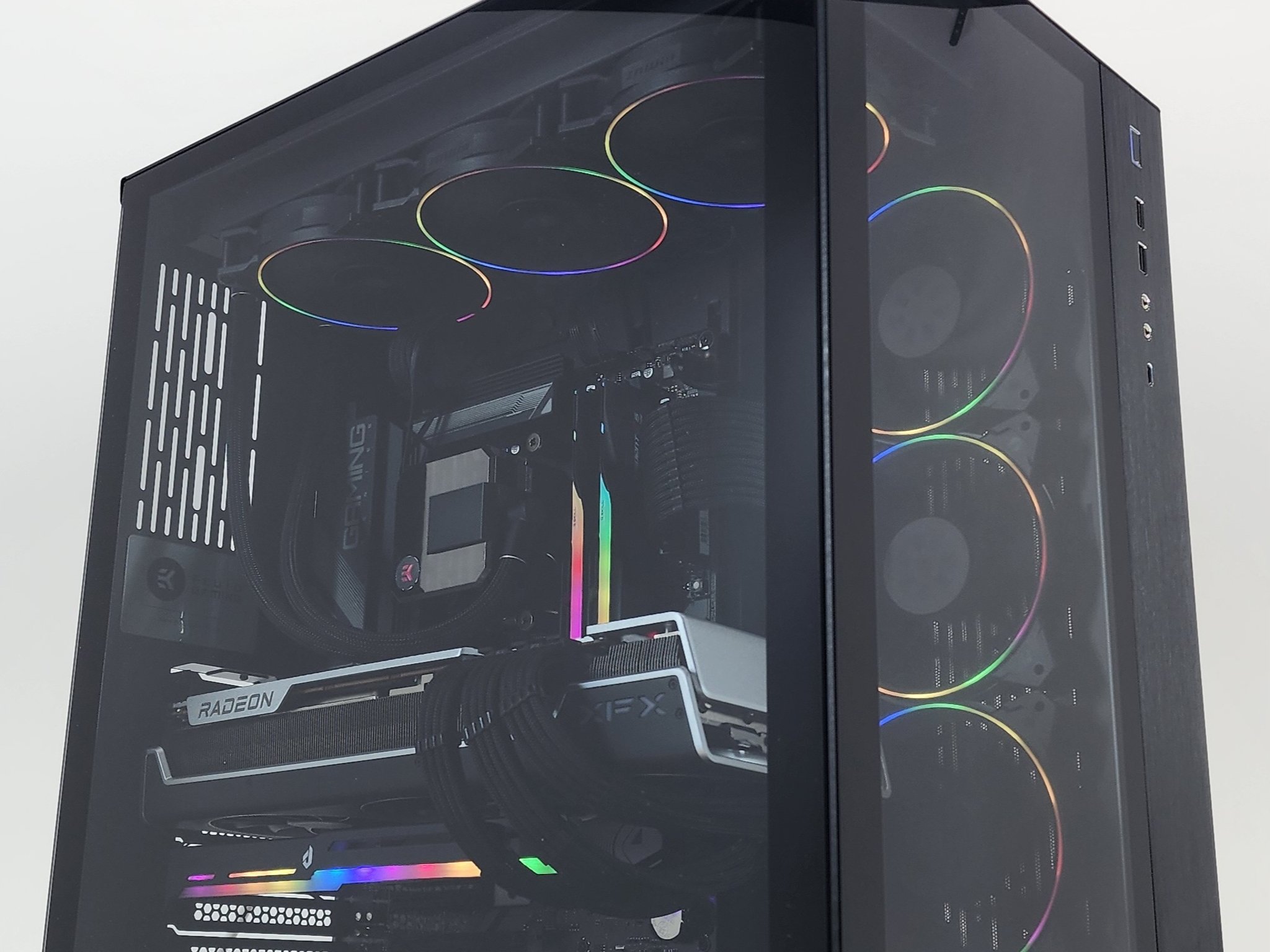 Gaming PC Ryzen 7 7800X3D 64GB RAM 2TB SSD RX 7900 XTX 24GB Windows 11 PC