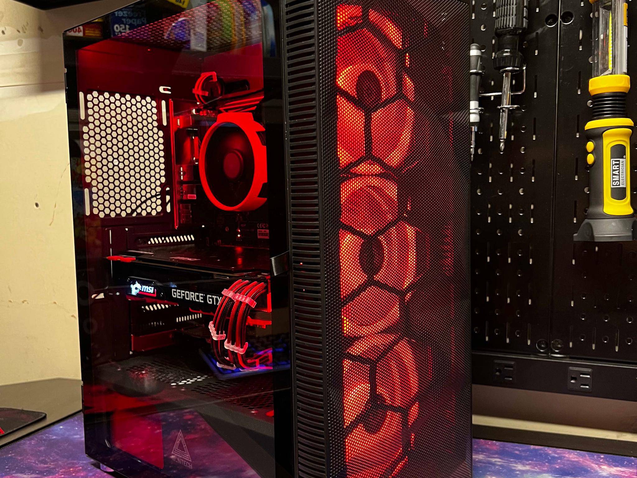 Hades || Ryzen 5 2600 + GTX 1080 Ti 