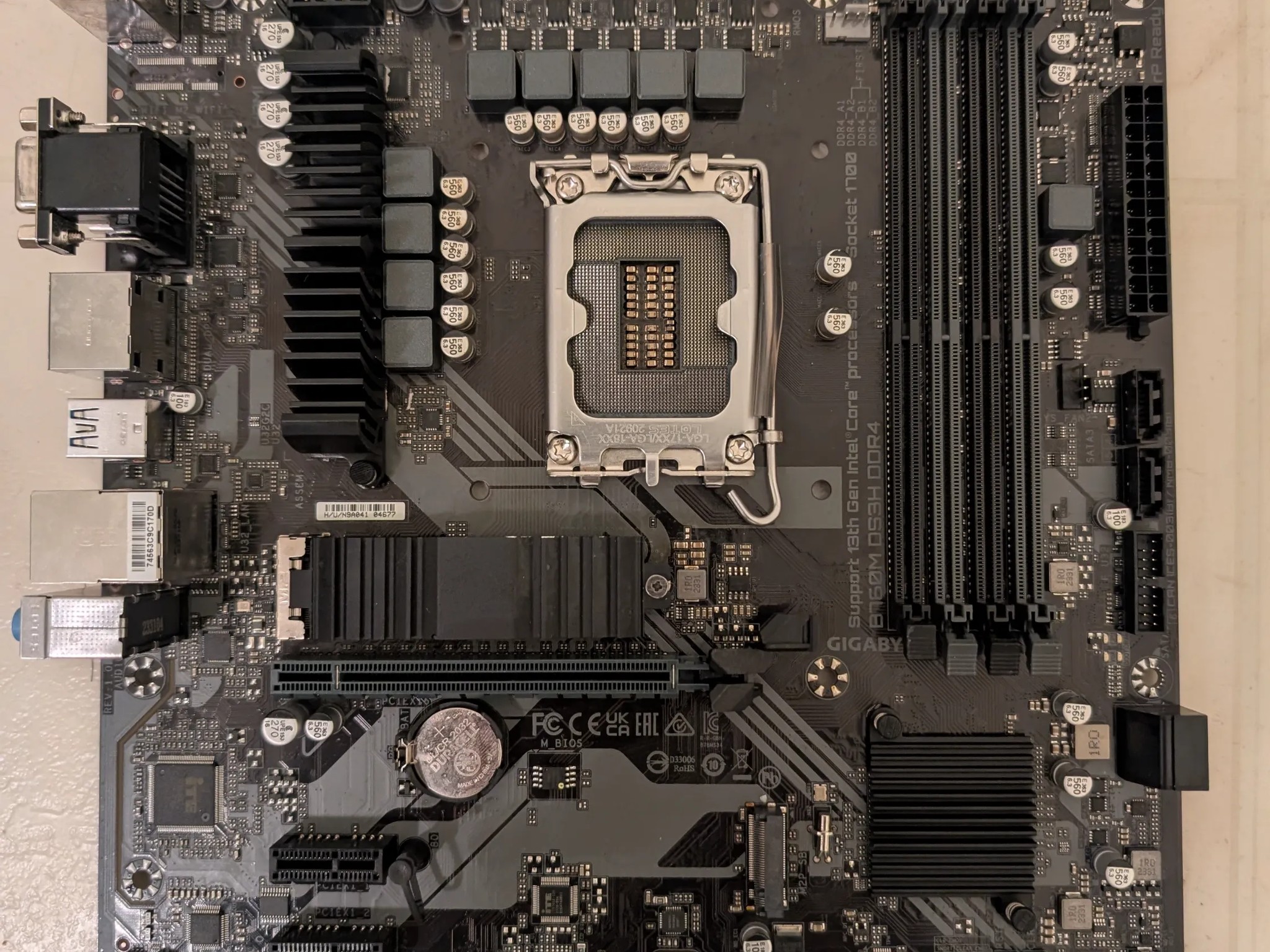 GIGABYTE B760M DS3H DDR4 (LGA 1700/ Intel/ B760/ M-ATX/ DDR4/ Dual M.2/ PCIe 4.0)