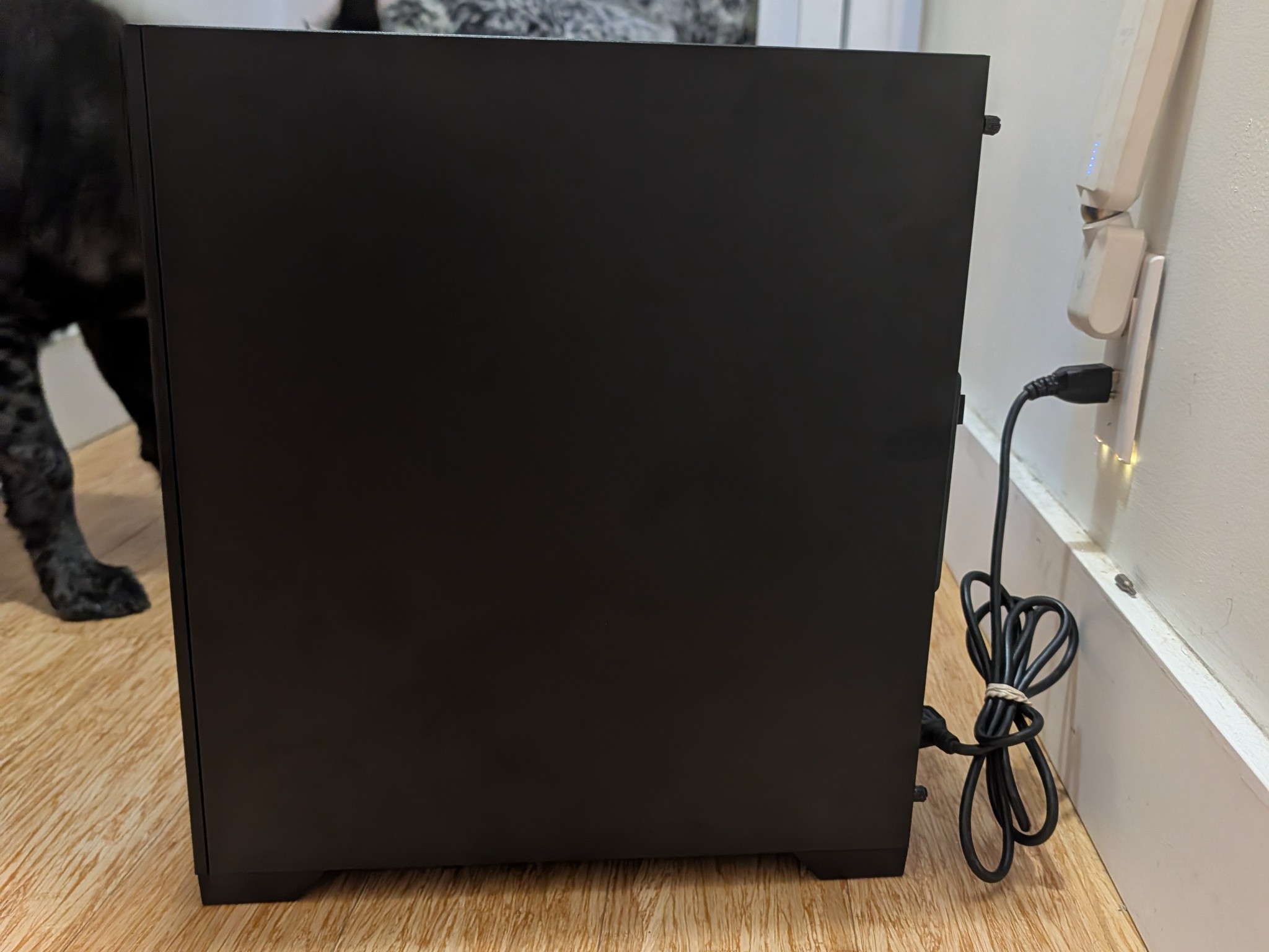 Custom Value Gaming PC | I7 6700 | RX 580 8GB | 16GB | 1.1 TB NVME/HDD | Cooler master case |