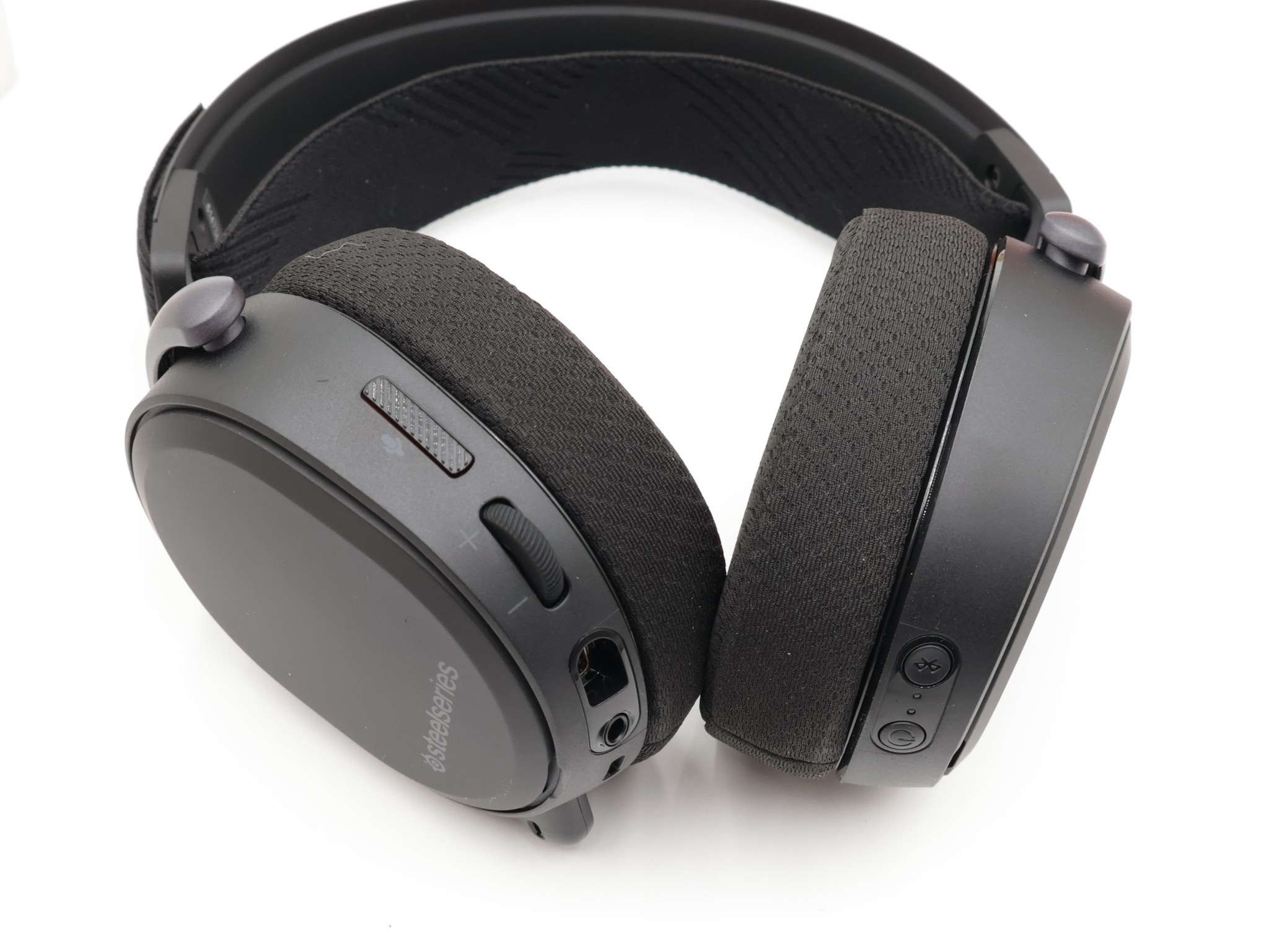 SteelSeries Arctis Pro Wireless Gaming Headset – PC / PS5 –  Refurbished w/ Original Packaging