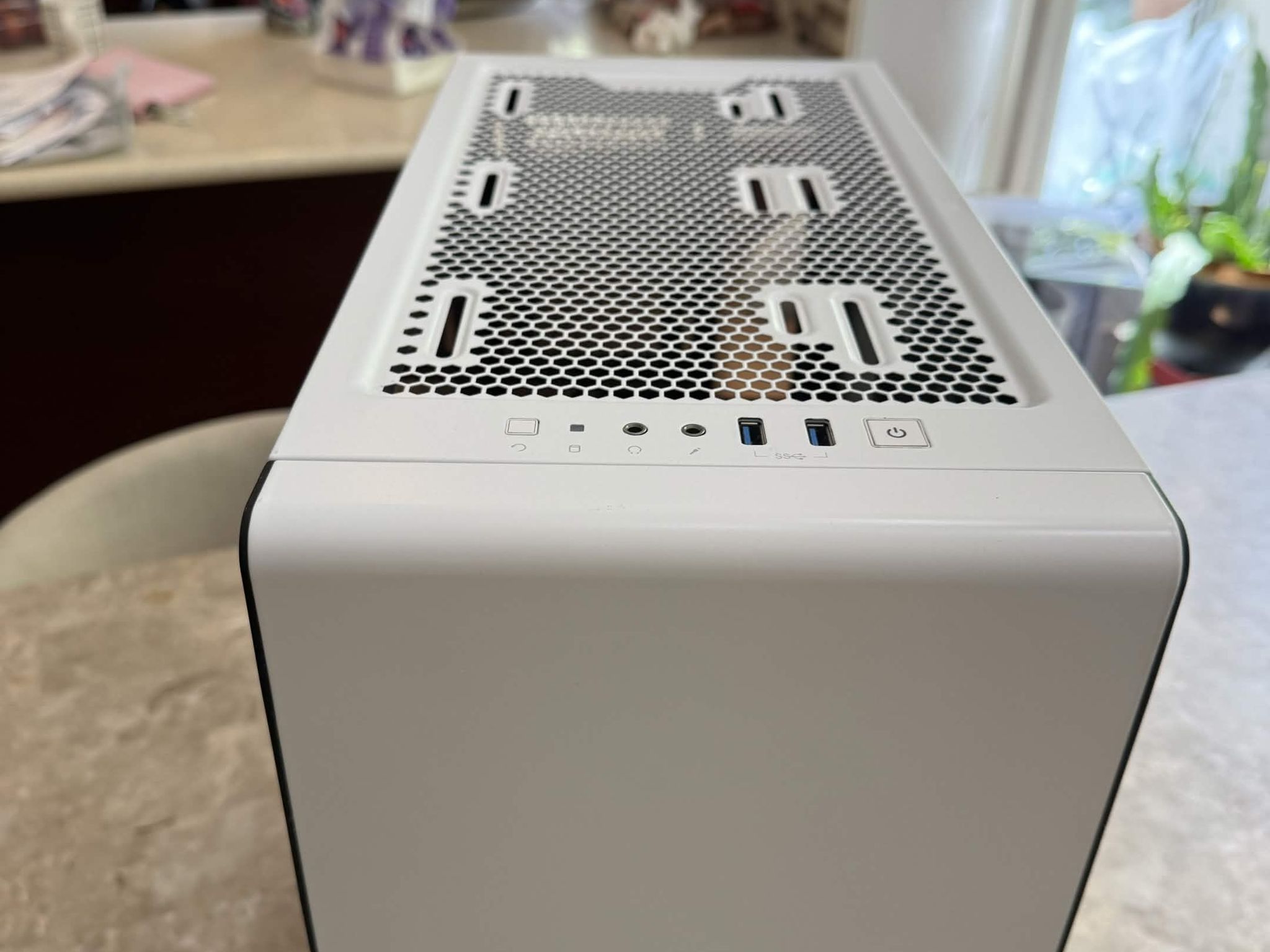 Copy of The Corsair Carbide Series Clear 400C Compact