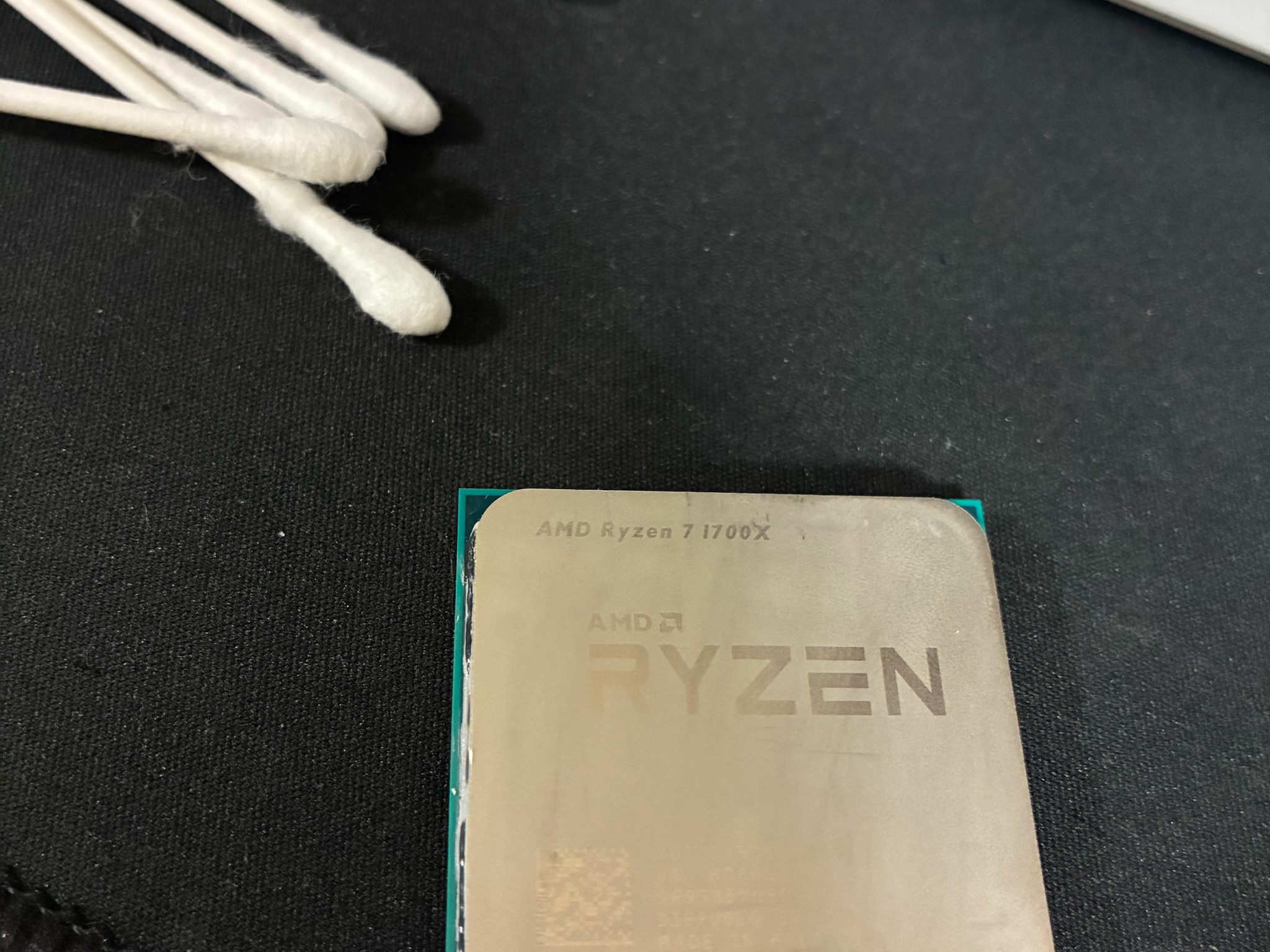AMD Ryzen 7 1700X