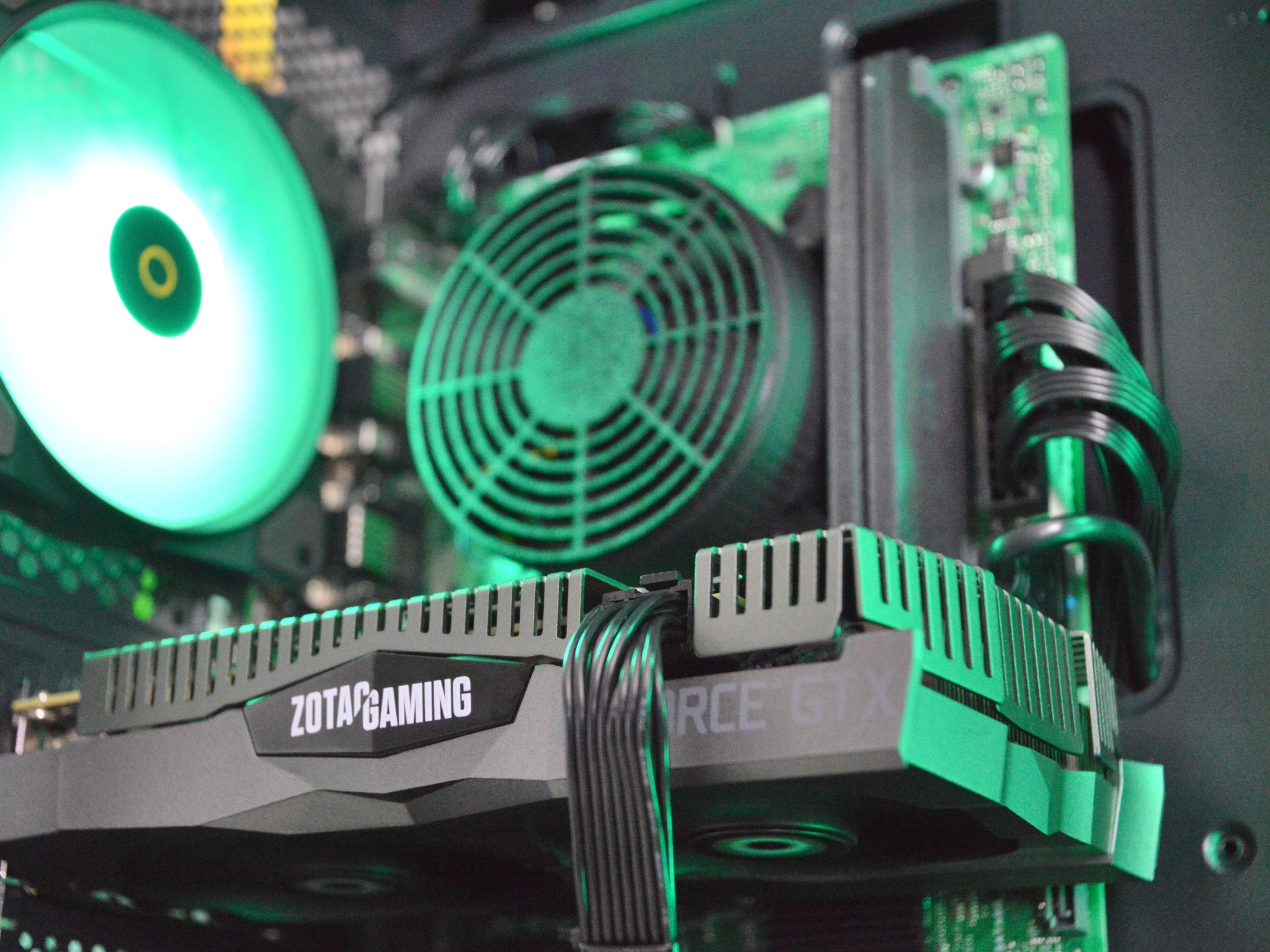 🥷🐢 | GTX 1660 Ti 6GB | INTEL i5-8400 | 16GB DDR4 RAM | 240GB SATA SSD + 1TB HDD | Ninja Turtle |