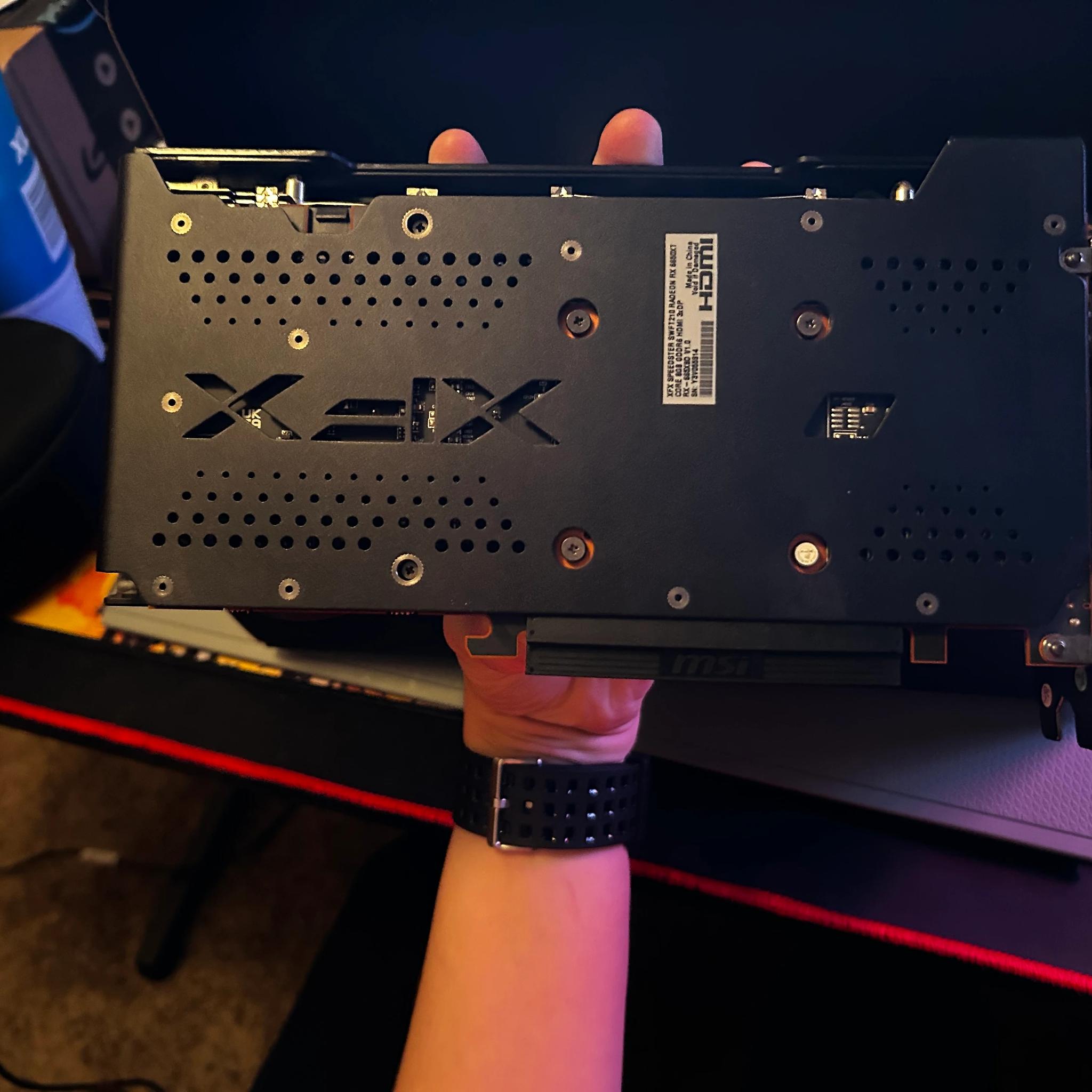 AMD RADEON RX 6650 XT