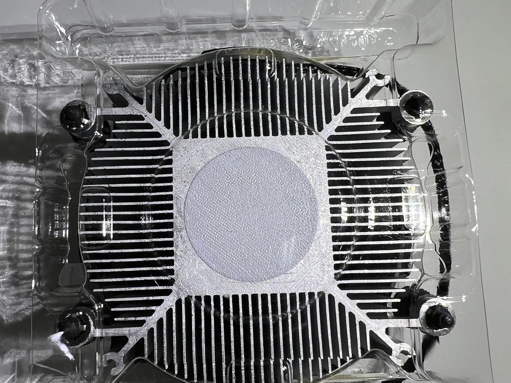 AMD Ryzen 3 2200G Desktop Processor AM4 with Radeon Graphics w/Cooler