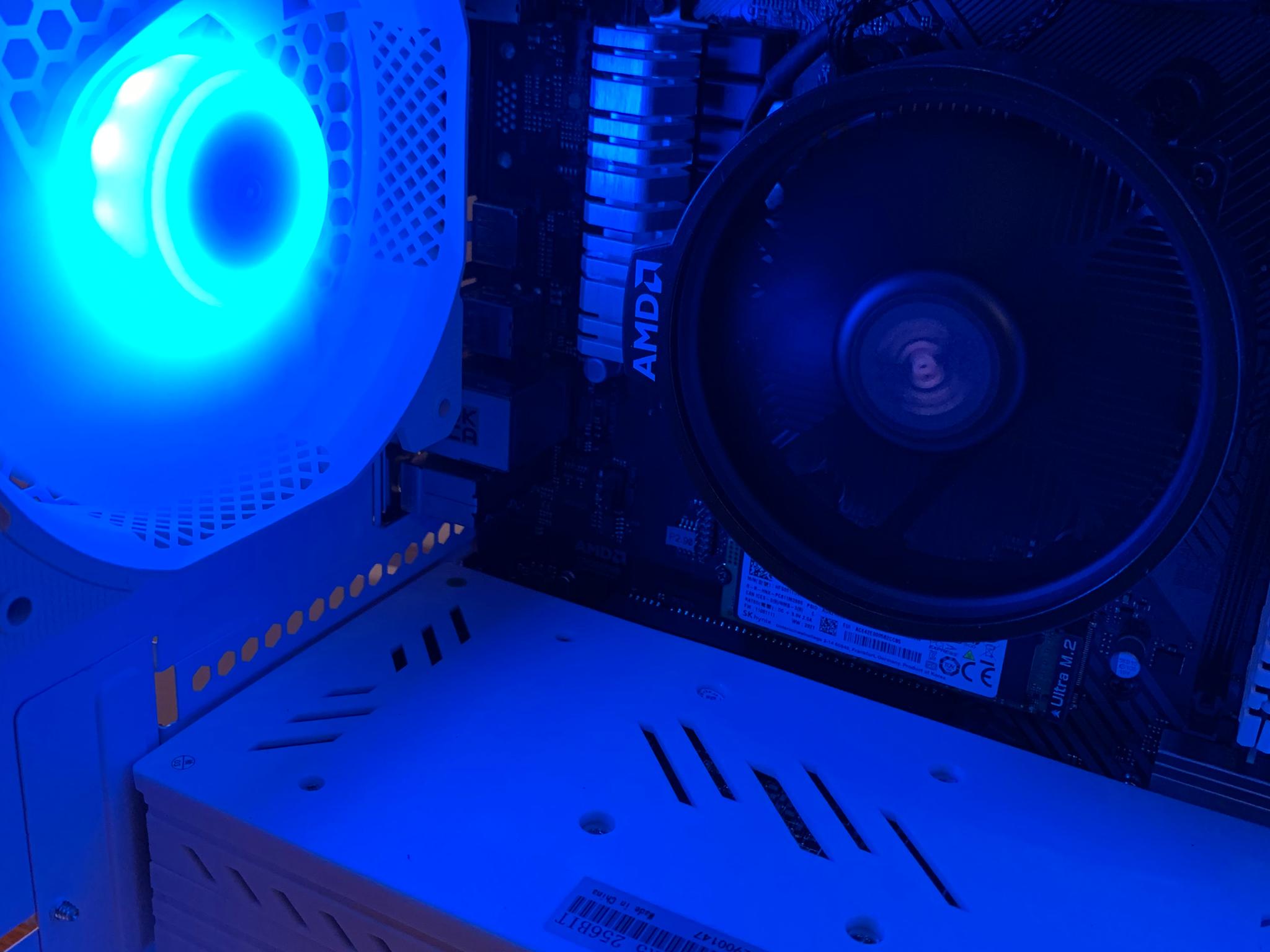 RYZEN 5 1600 RX 580 8GB WHITE RGB GAMING/STREAMING/EDITING PC 16GB RAM 1000GB M.2 SSD WINDOWS WiFi