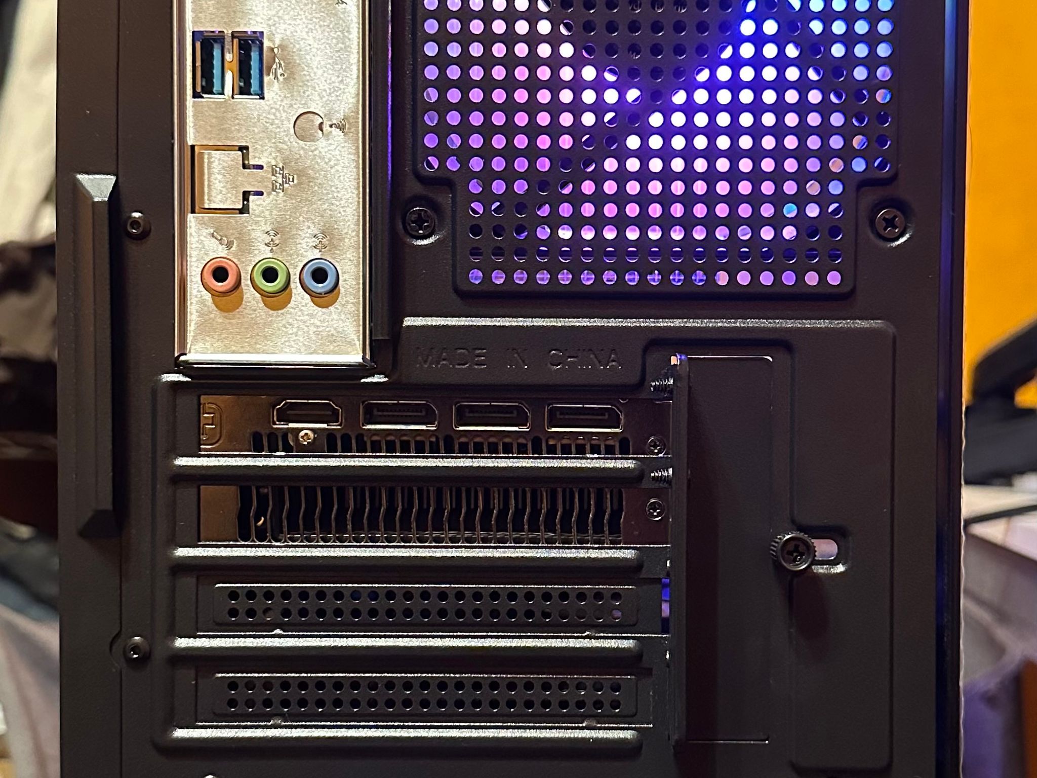 Gaming PC - Xeon E5 1650V4 / RX 580 / 16GB RAM / 512GB / Wi-Fi