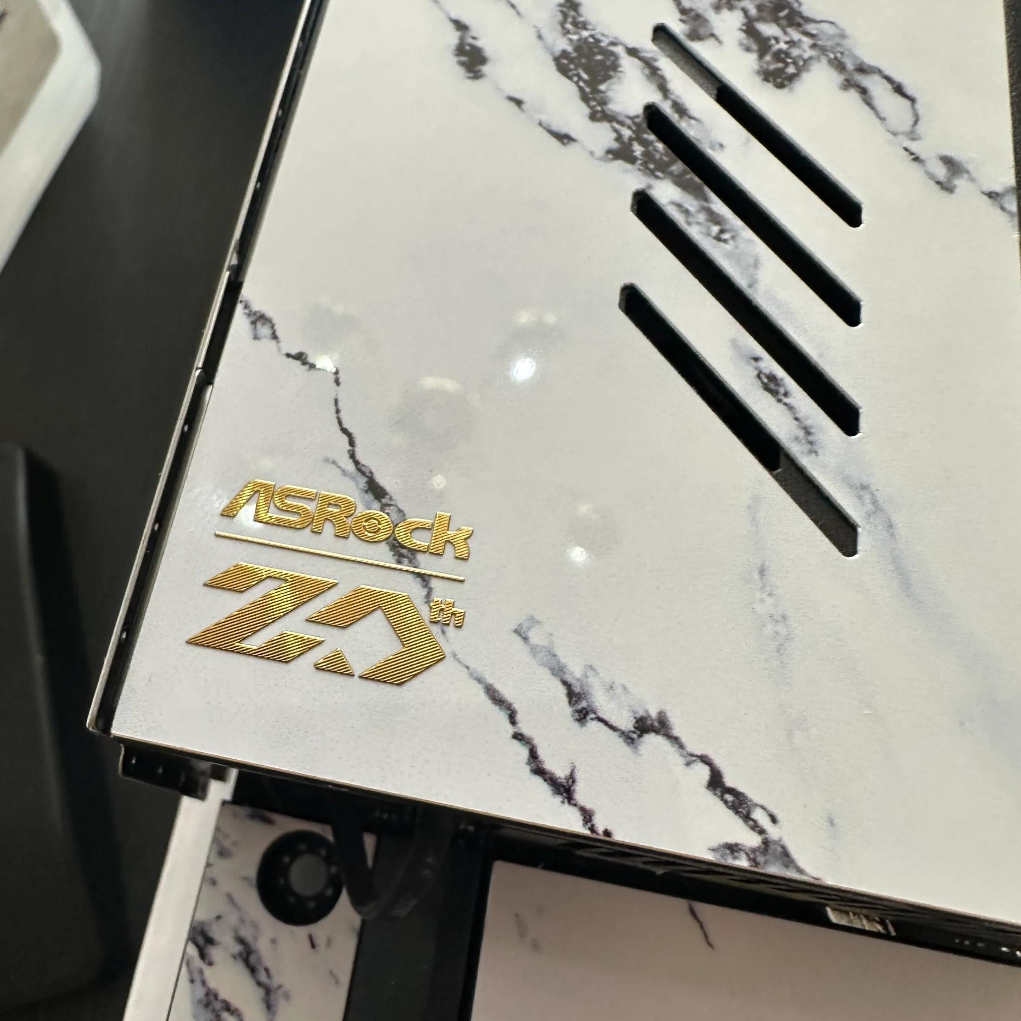 ASRock X670E Taichi Carrara