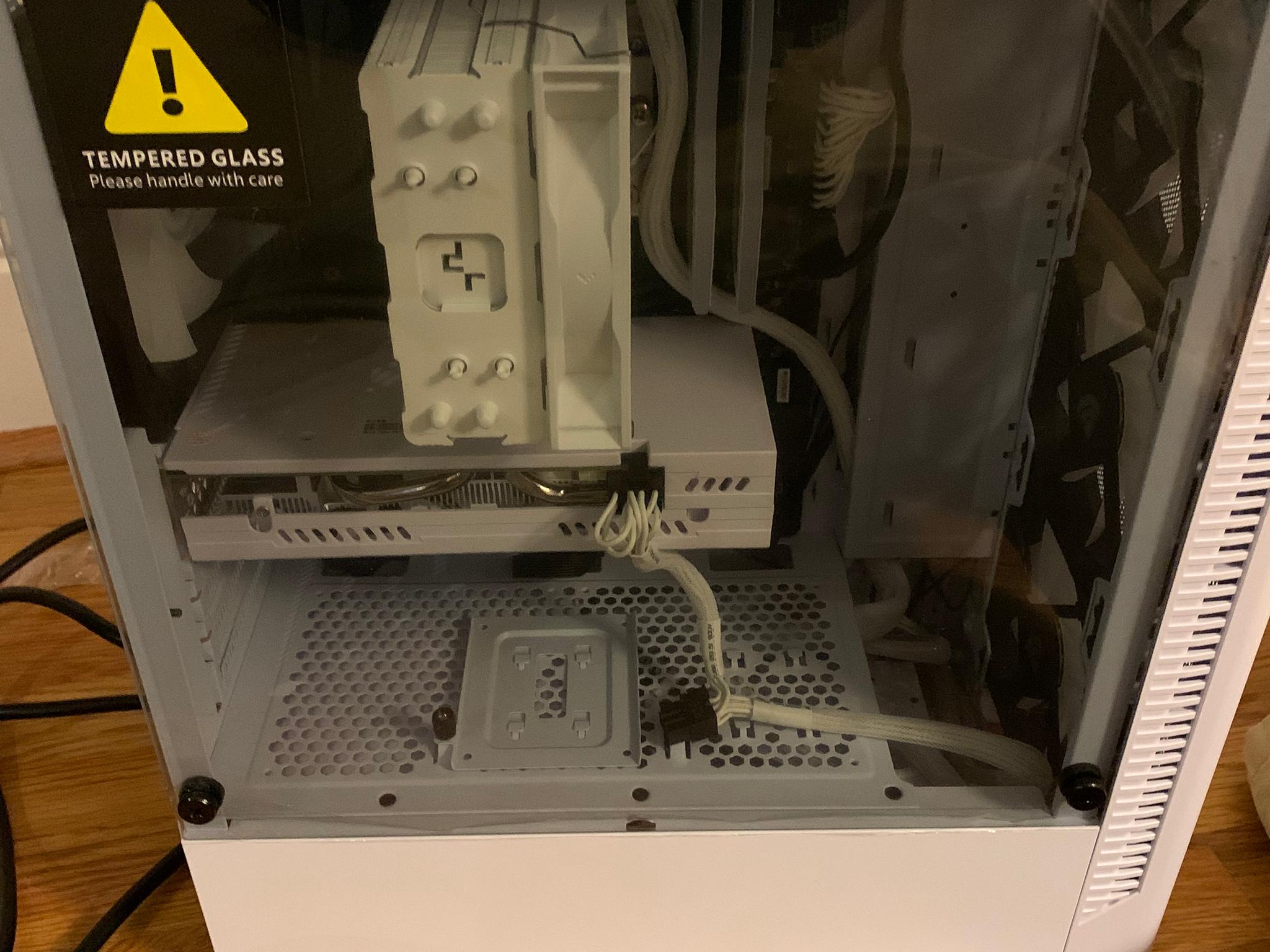 RTX 2060 SUPER 4K VR GAMING/EDITING/STREAMING PC i3-8350K 5Ghz 16GB RAM 500GB SSD WINDOWS WHITE RGB