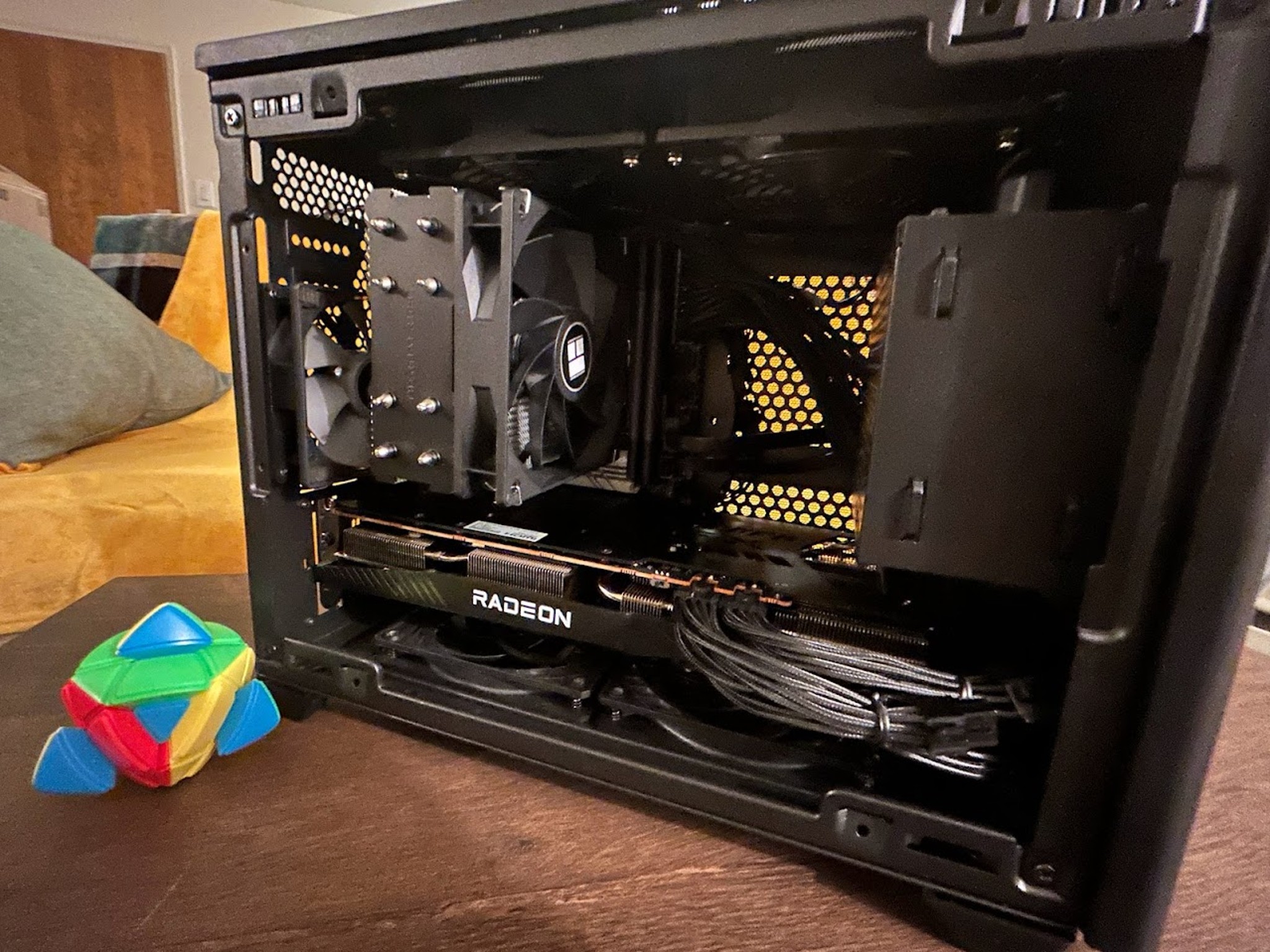 No RGB 5600 + 6700 10GB mini itx NR200