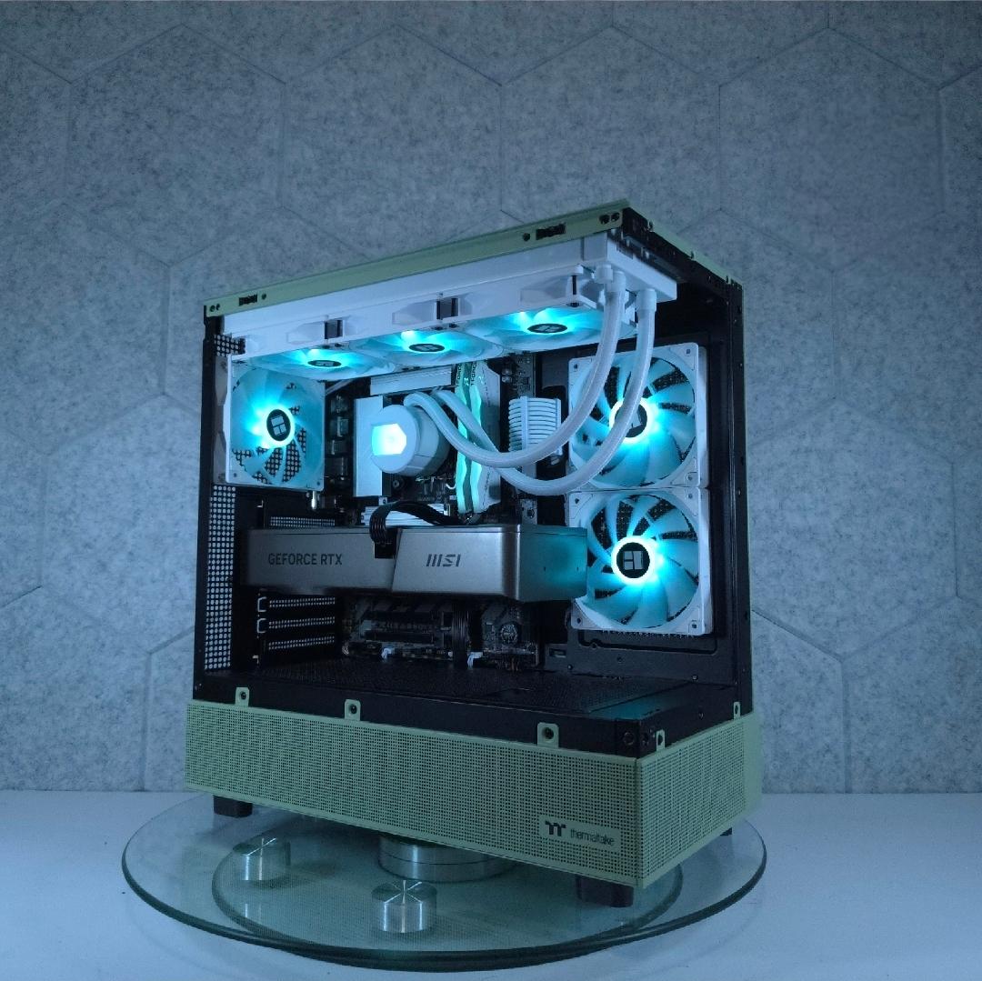 RTX 4070 Ti Super 💚 Core Ultra 7 265F