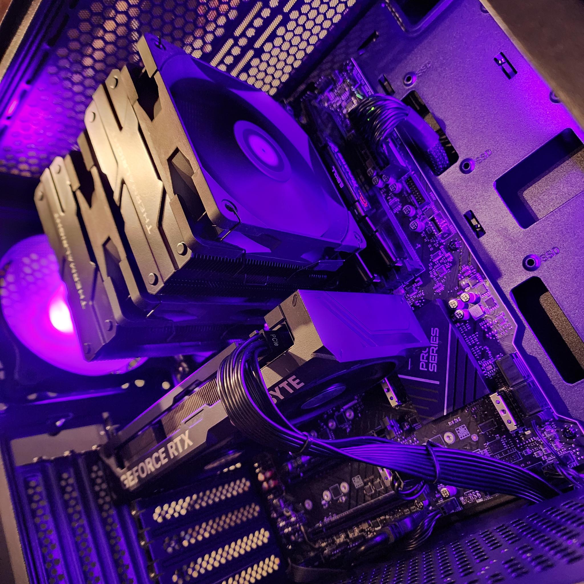 Nvidia RTX 4060 Ti / i7-12700K / 16GB DDR4 / 1TB NVMe SSD