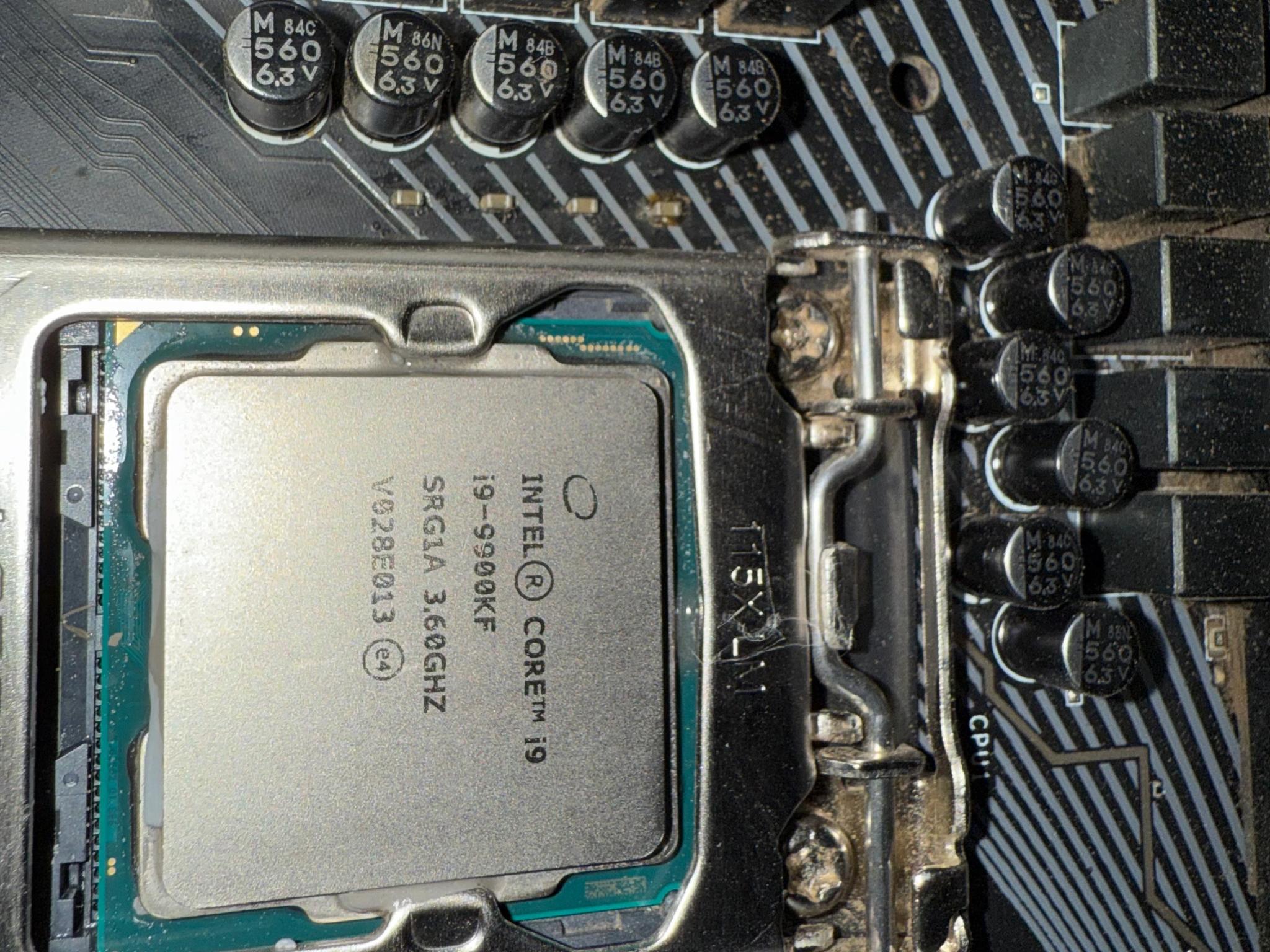 MSI Z390 Gaming Pro Carbon / I9-9900kf / 32GB DDR4-3600