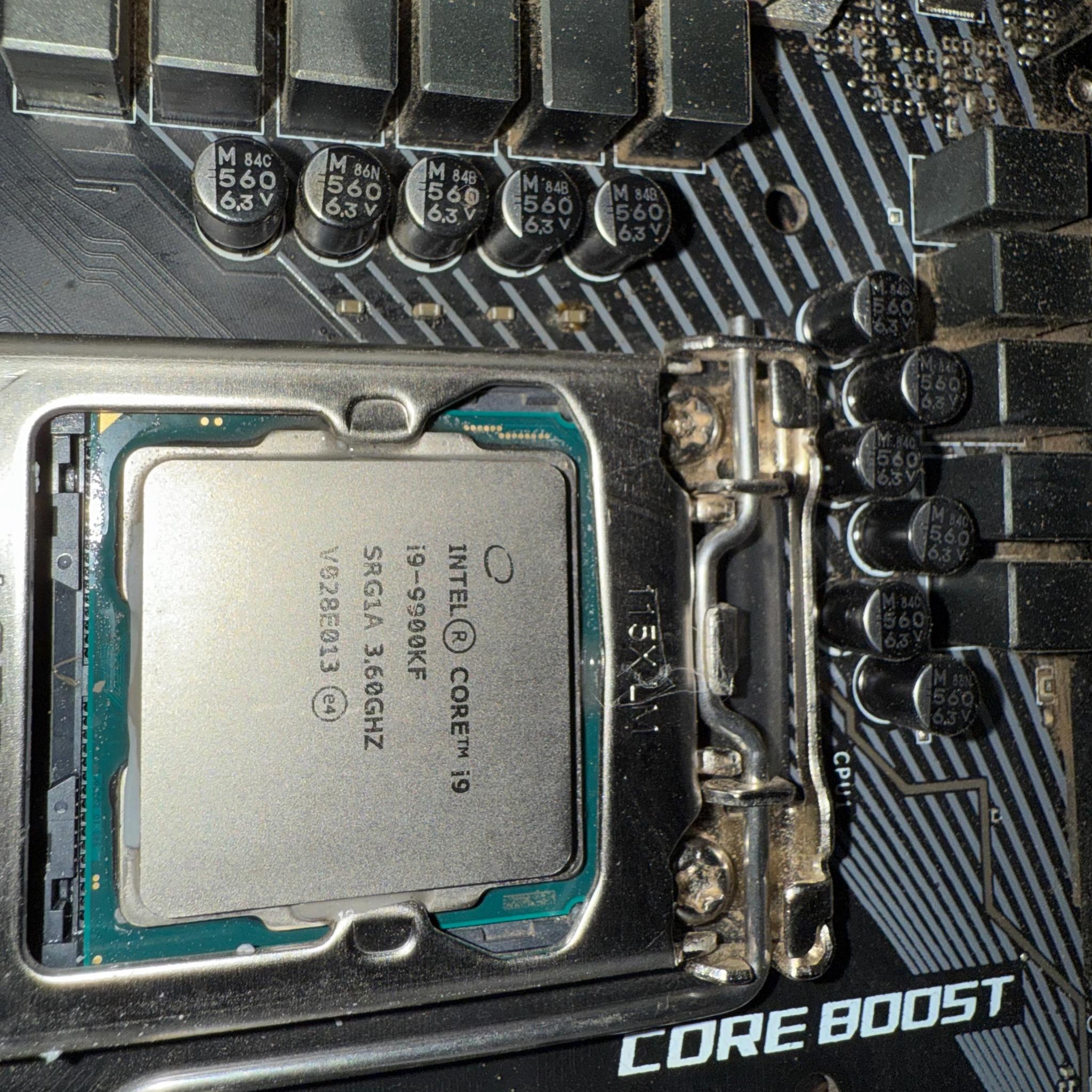MSI Z390 Gaming Pro Carbon / I9-9900kf / 32GB DDR4-3600