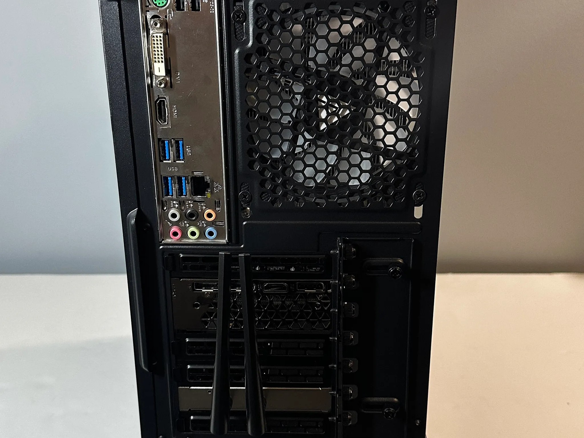 GTX 1660 Super | Intel i5 8600k | 16GB RAM | 1TB SSD | Custom Gaming PC WIFI WIN10