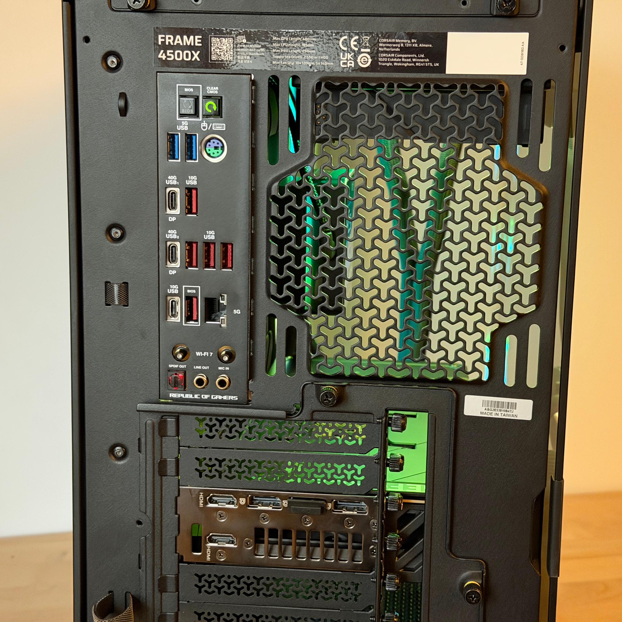 RTX 5090 Astral Liquid Cooled, Ryzen 7 9800x3d Gaming/Workstation PC