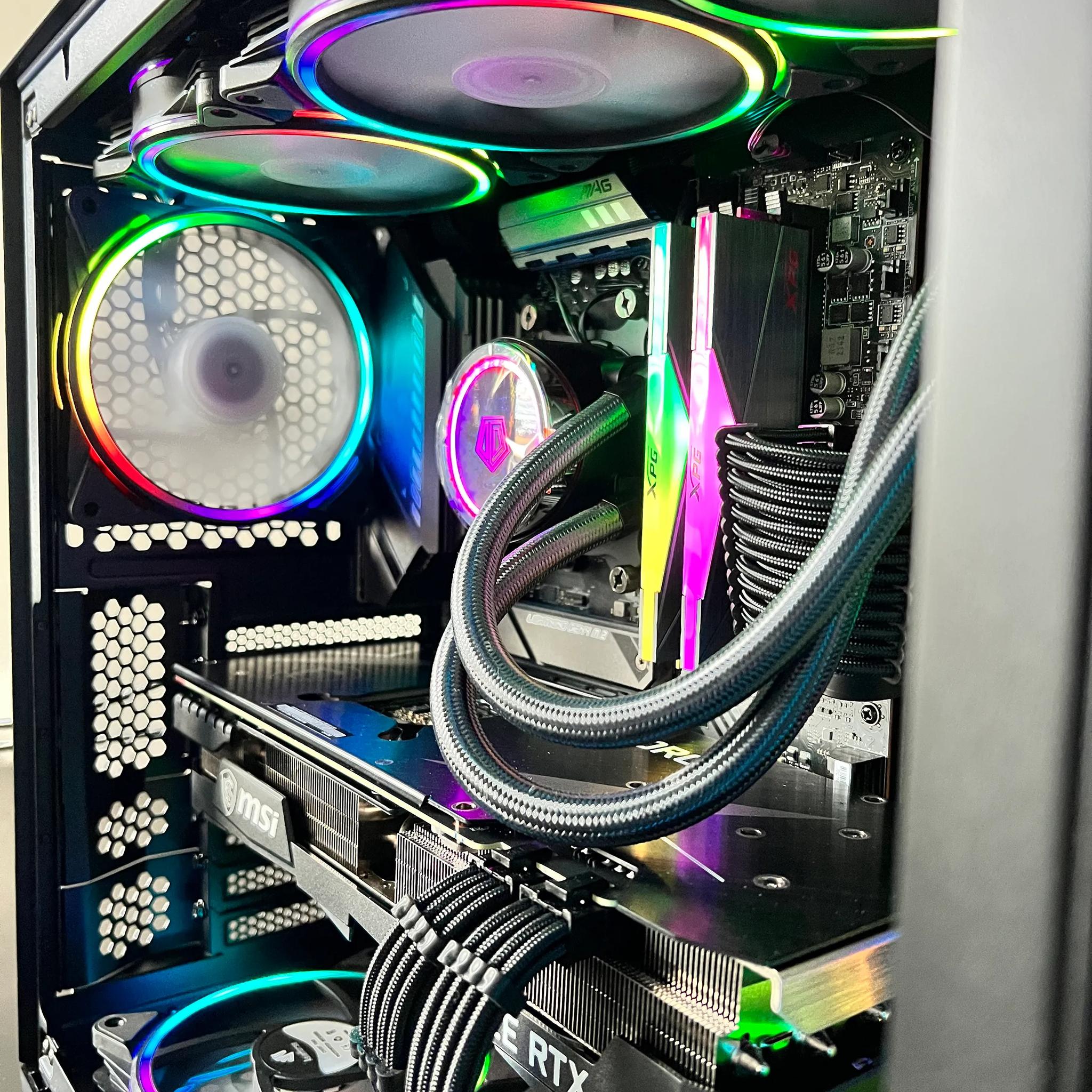 Ryzen 7 5800X3D | RTX 3080 | Pro Gamer