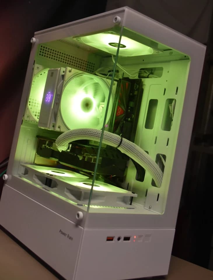 Gaming PC RYZEN 5 5500 ram 16GB GPU RX 6600M8gb Storager 512 Gb nvme 500 HHD