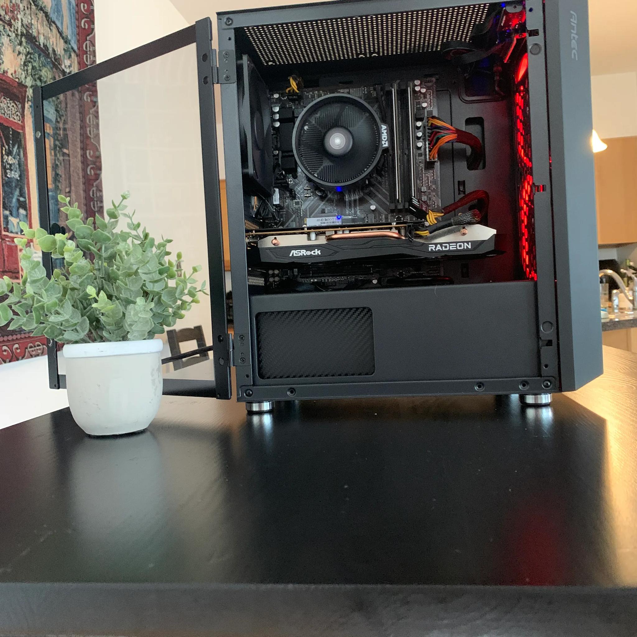 Mid Level Gaming PC Ryzen 3600 RX 6600XT