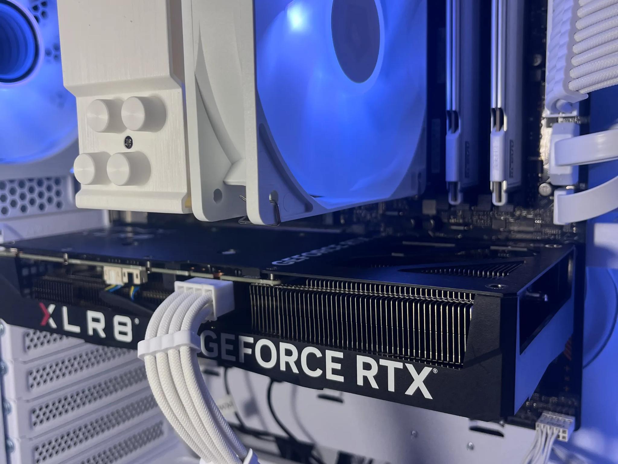 Amazing White 4060 Ti | Ryzen 5 7600x Gaming PC