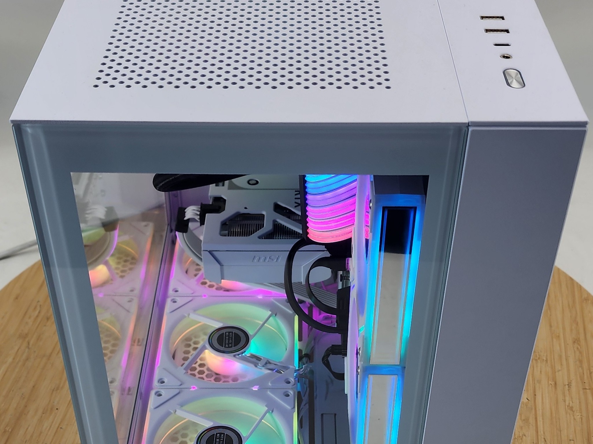 Gaming PC Ryzen 7 7700X 16GB RAM 1TB SSD RTX 5060  8GB Windows 11 Computer