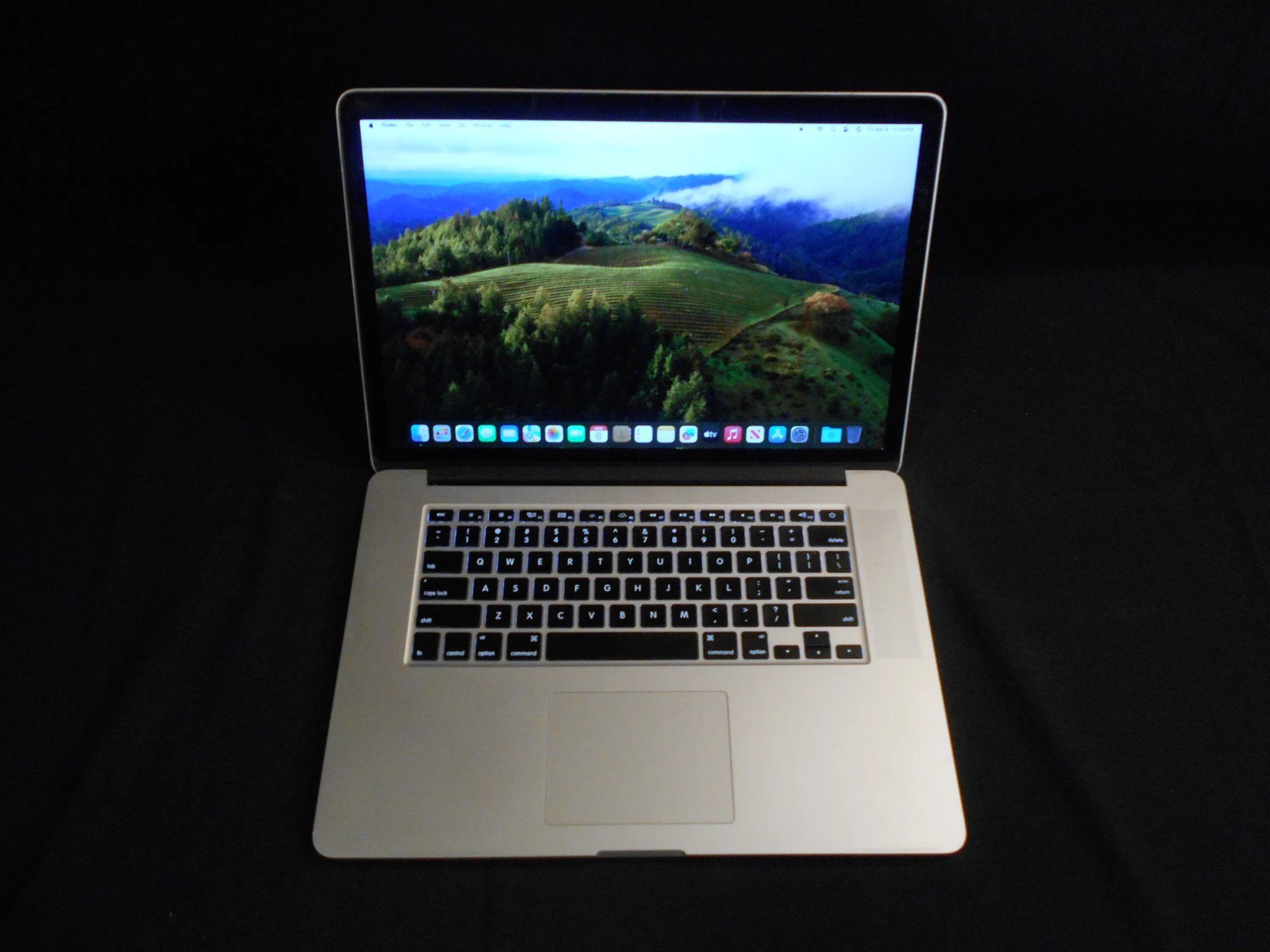 Macbook Pro 15 Inch Retina i7 16gb Ram Sonoma