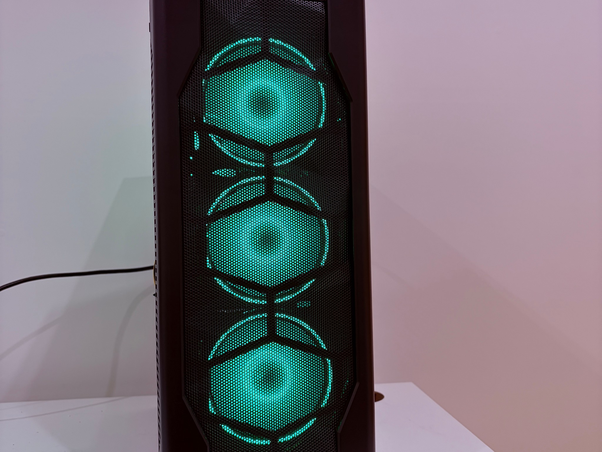 💚 Custom RGB Gaming PC | i5-4570 • GTX 1060 6GB • 16GB RAM • 2TB SSD 💚