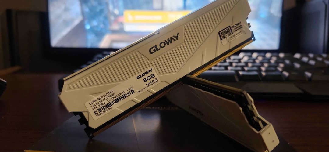 GLOWAY (2x8gb) 16gb ddr4 3200mhz | Jawa