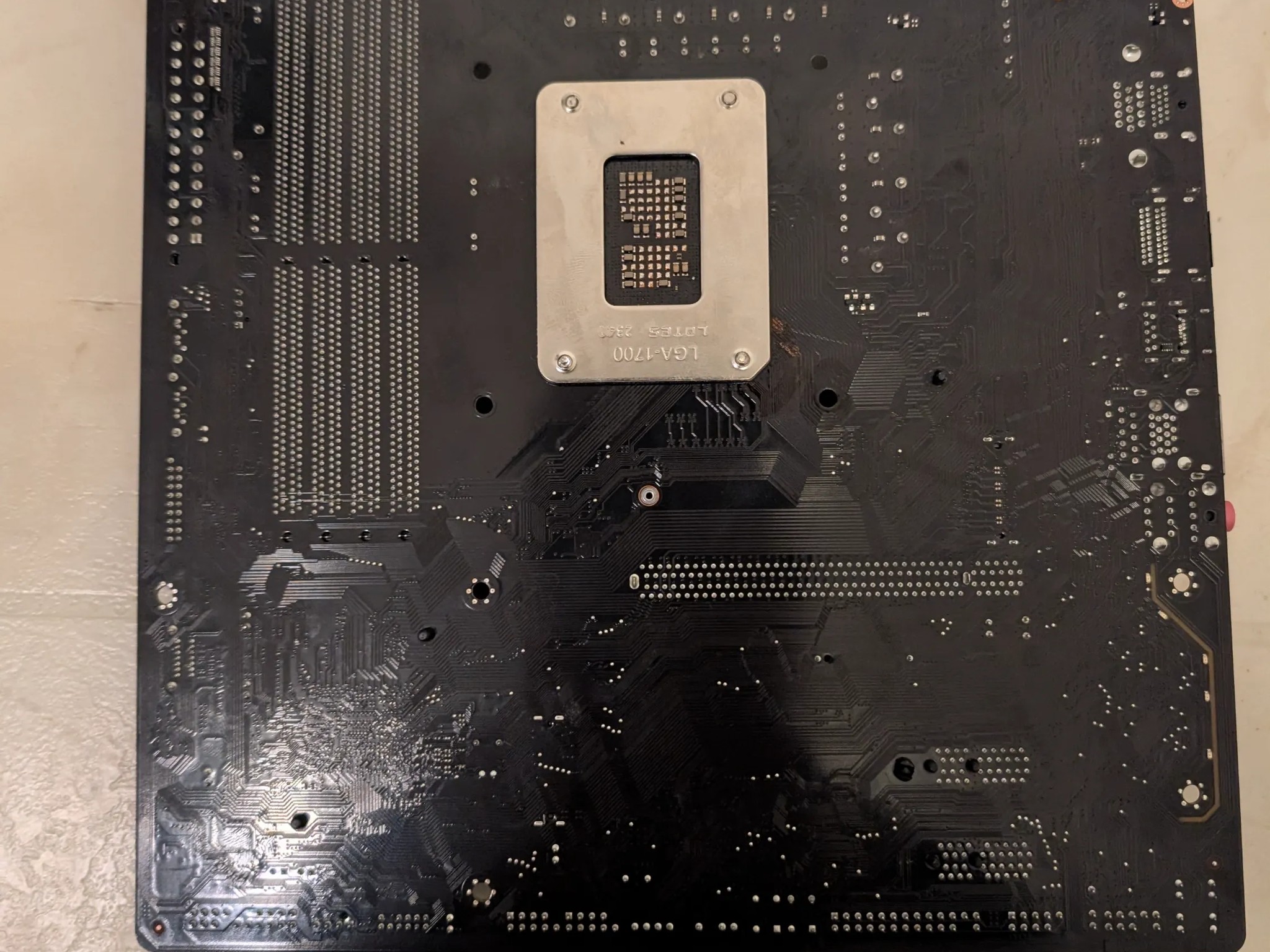GIGABYTE B760M DS3H DDR4 (LGA 1700/ Intel/ B760/ M-ATX/ DDR4/ Dual M.2/ PCIe 4.0)