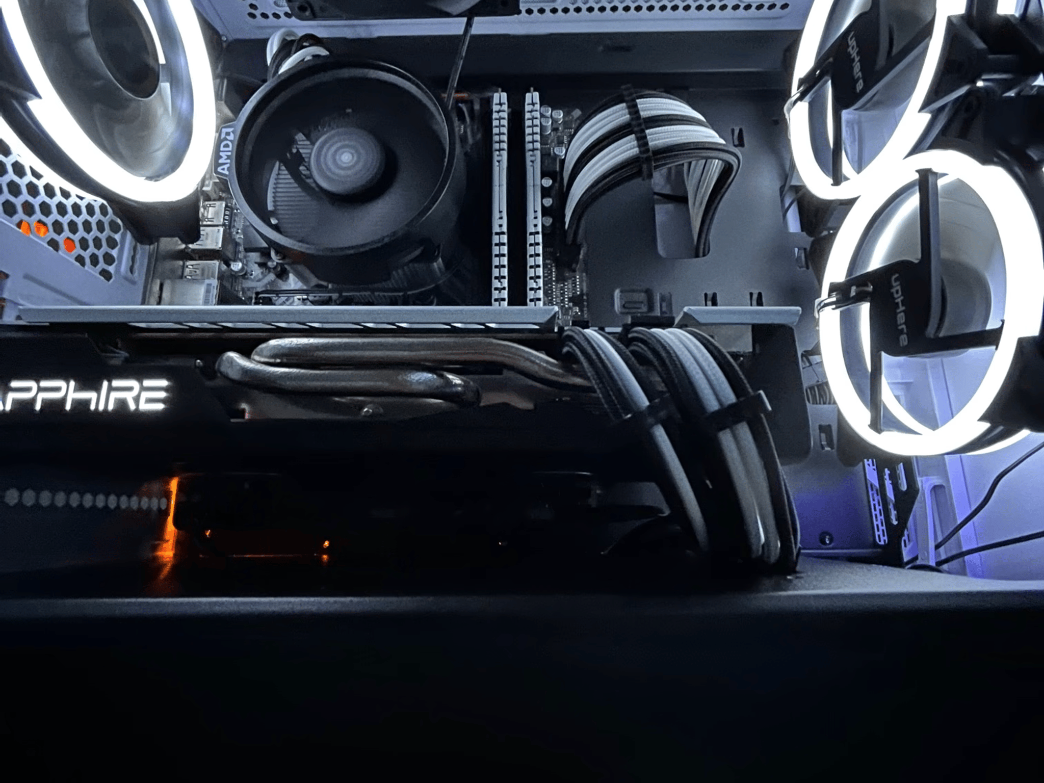 White Spade | Entry Level Gaming PC | Ryzen 3 3200G | RX 570 4GB