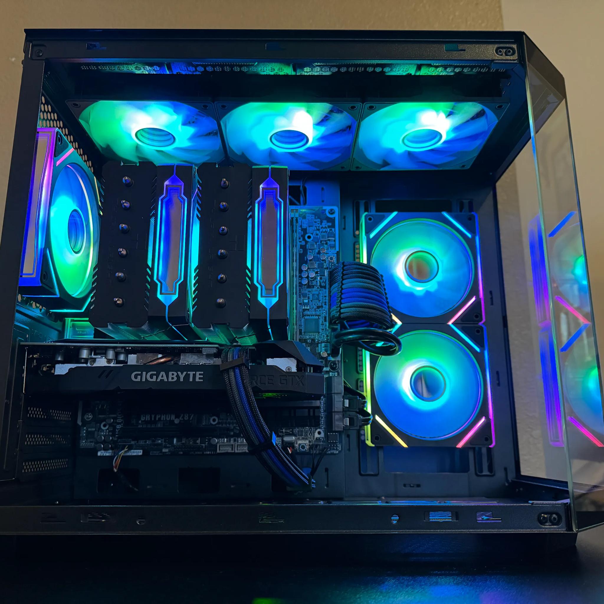 i7 4770K | GeForce GTX 1660 Ti | 16GB Ram | 1.5 TB Storage | WiFi & Bluetooth