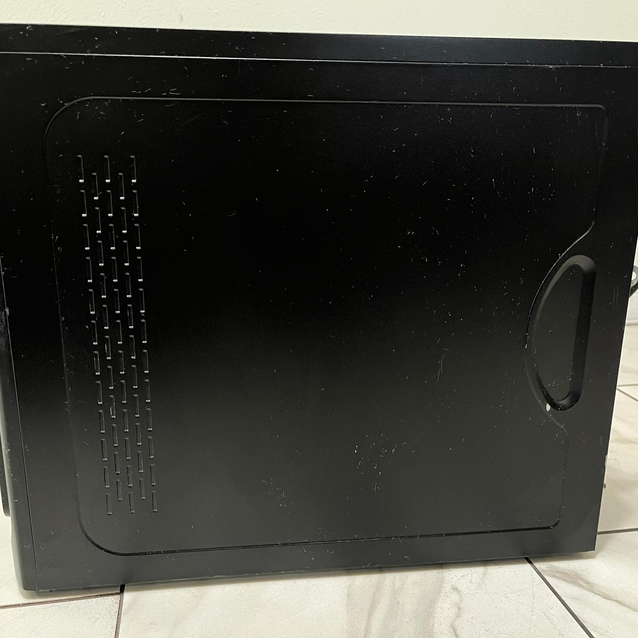 NVIDIA RTX 3060 Ti, Intel Core i5-9400, 16GB RAM, 500GB SSD - Sleeper Gaming PC w/ Wi-Fi & BT