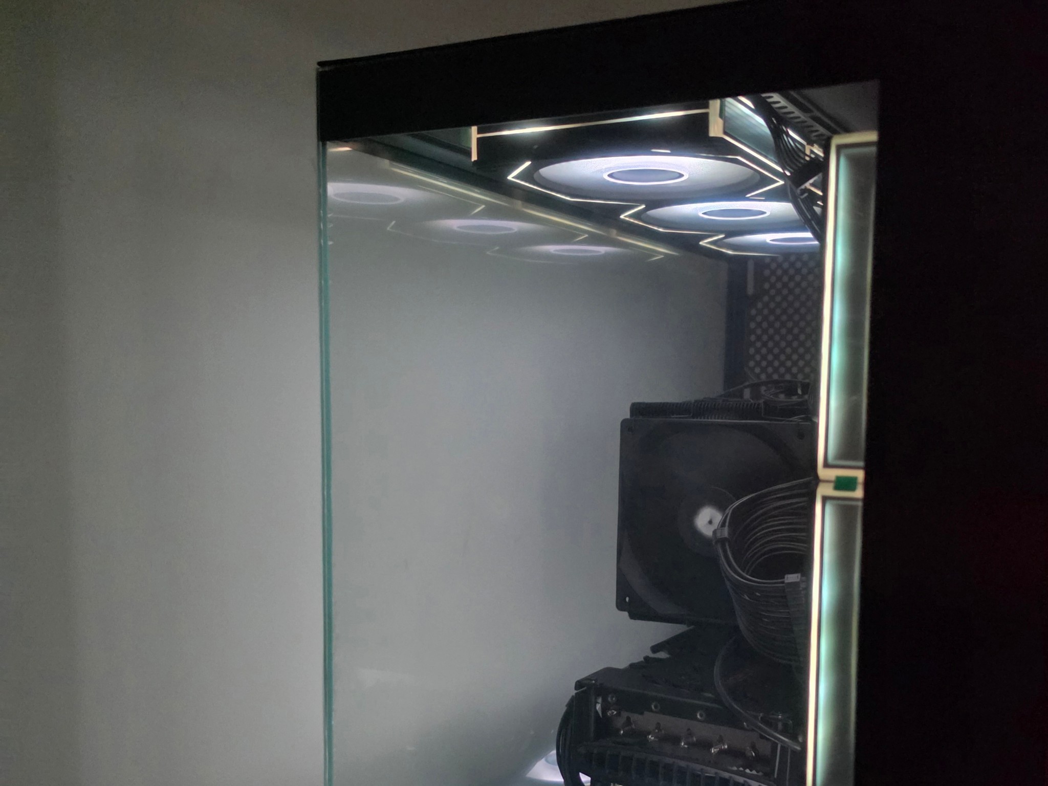 Radeon RX 7900 XTX Custom Gaming PC - Ryzen 7 9800X3D, 32GB RAM, 1TB NVMe SSD