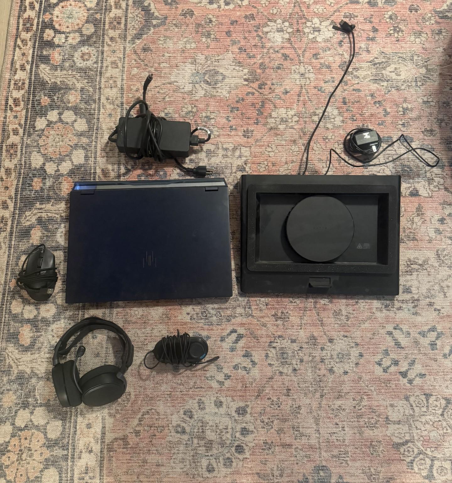 Full Setup - Predator Helios 18 - Accessories Included